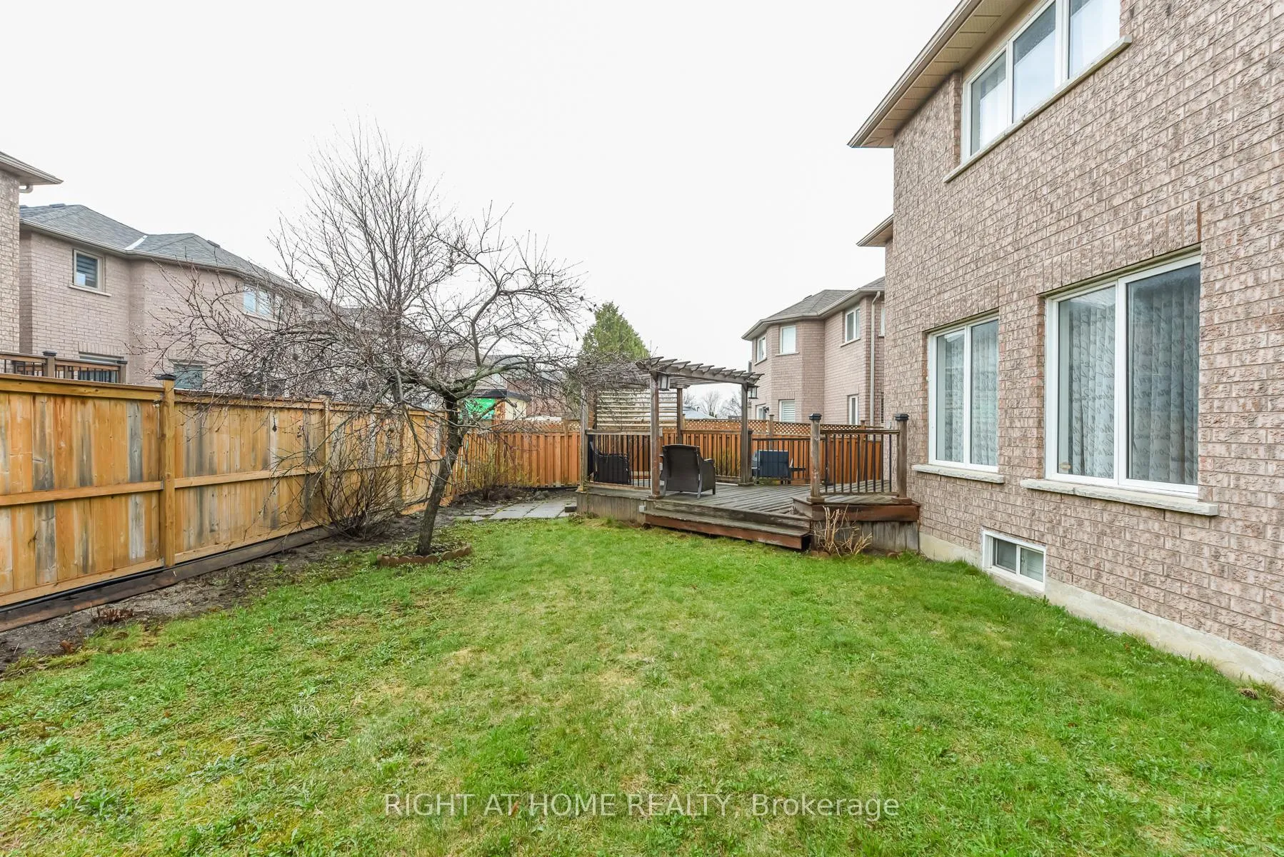 Photo 32 of 105 Panorama Crescent, Vaughan, Elder Mills — HOMEH