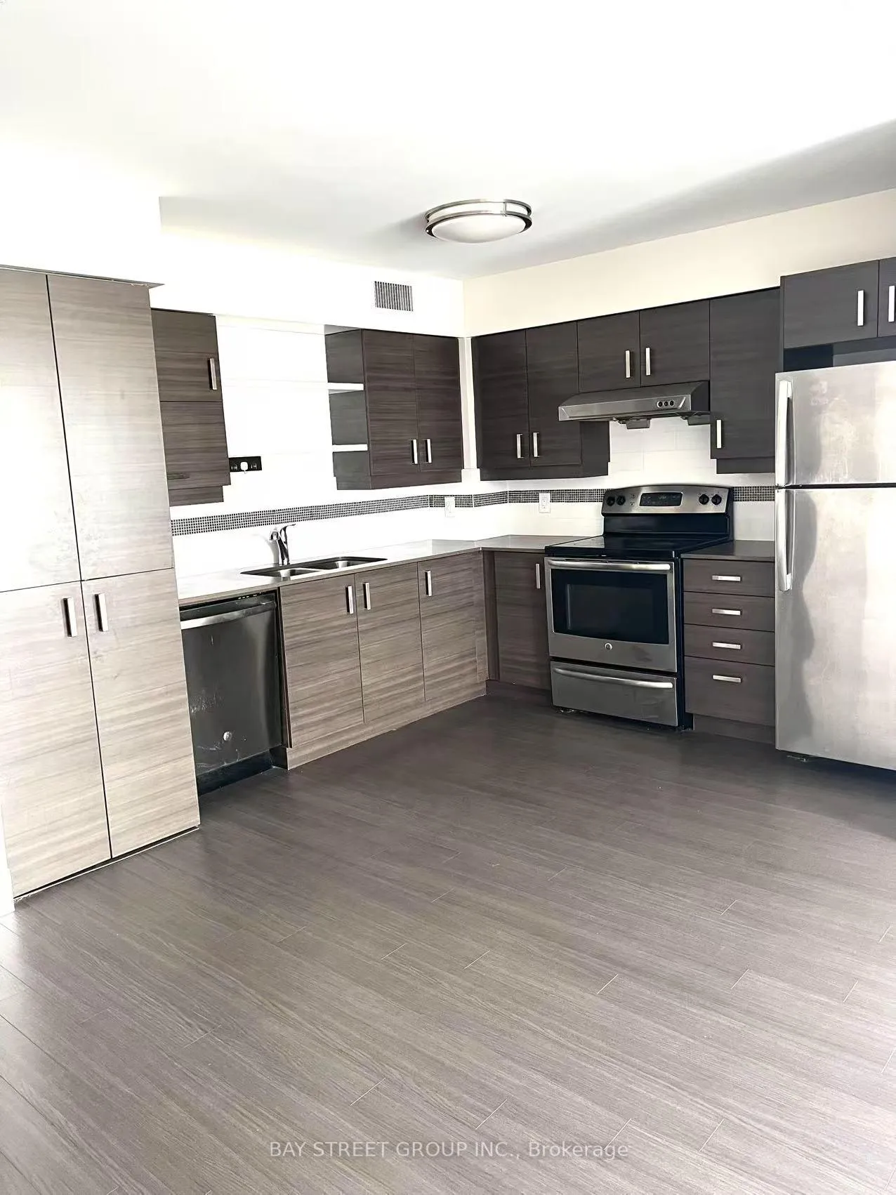 Photo 3 of Unit 1802, 8200 Birchmount Road, Markham, Unionville — HOMEH