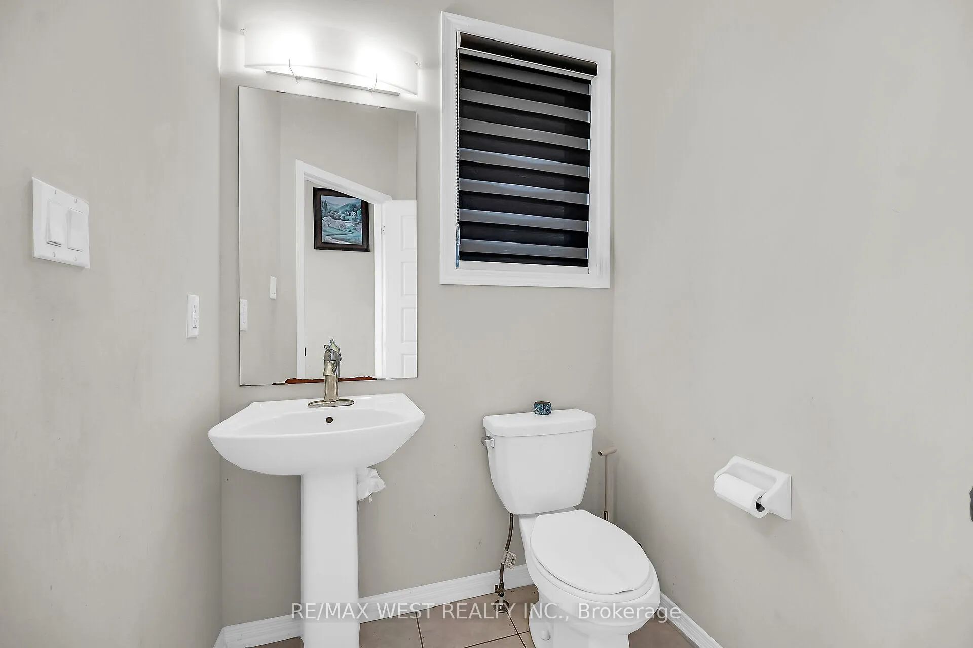 Photo 5 of 68 Cooke Avenue, Brantford — HOMEH
