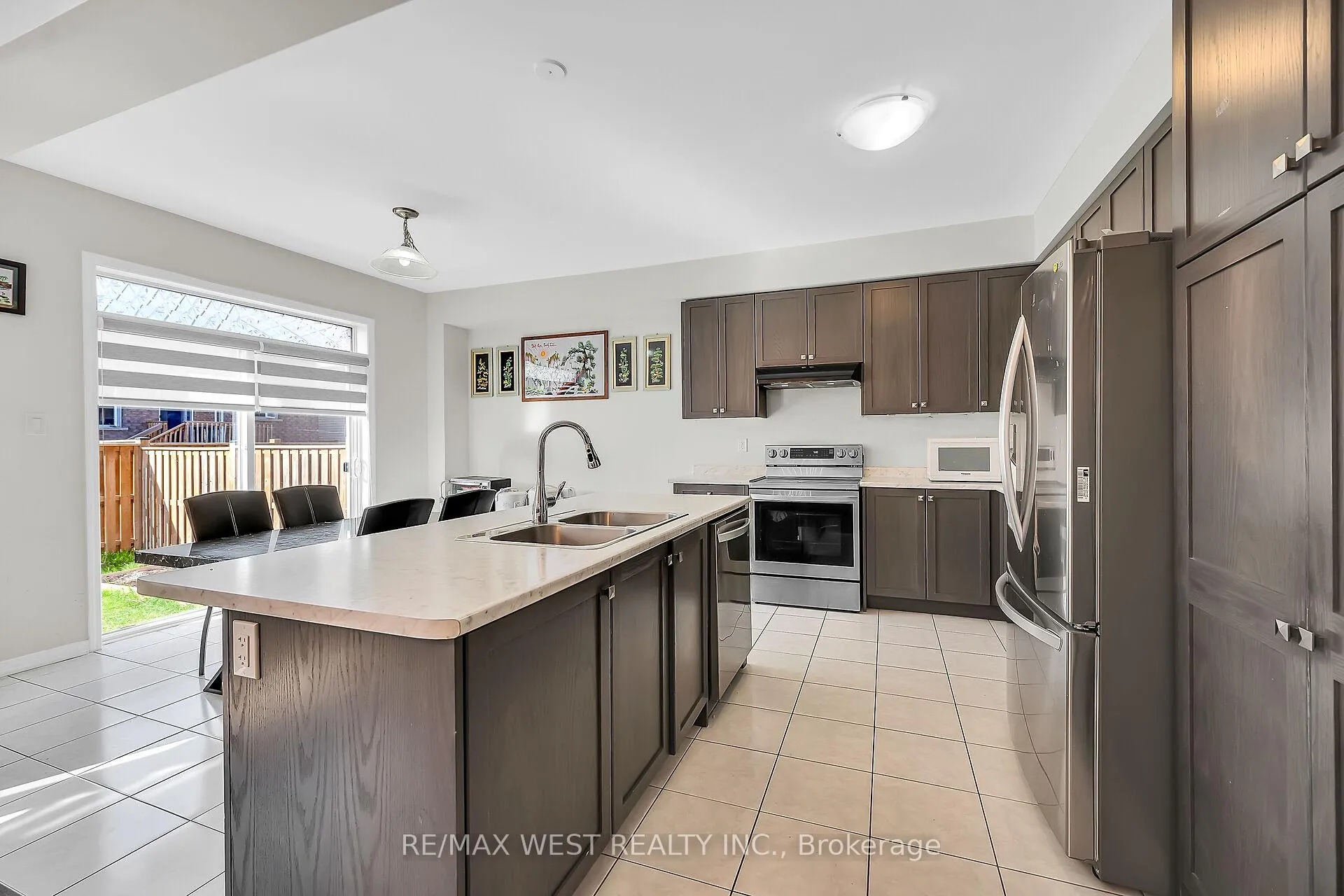 Photo 10 of 68 Cooke Avenue, Brantford — HOMEH