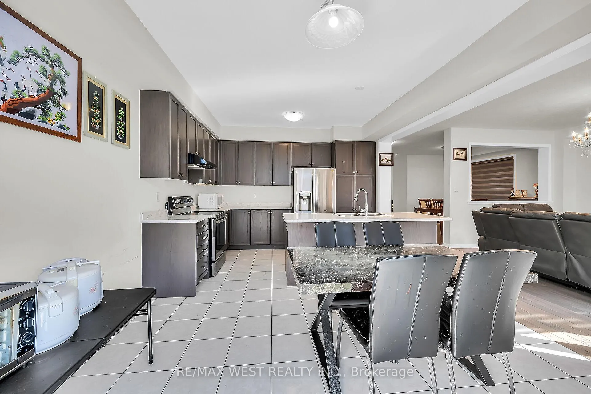 Photo 12 of 68 Cooke Avenue, Brantford — HOMEH