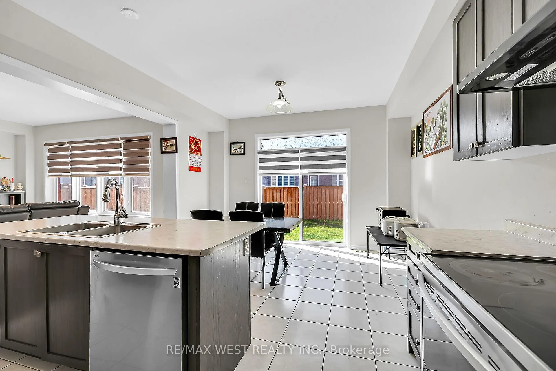 Photo 14 of 68 Cooke Avenue, Brantford — HOMEH