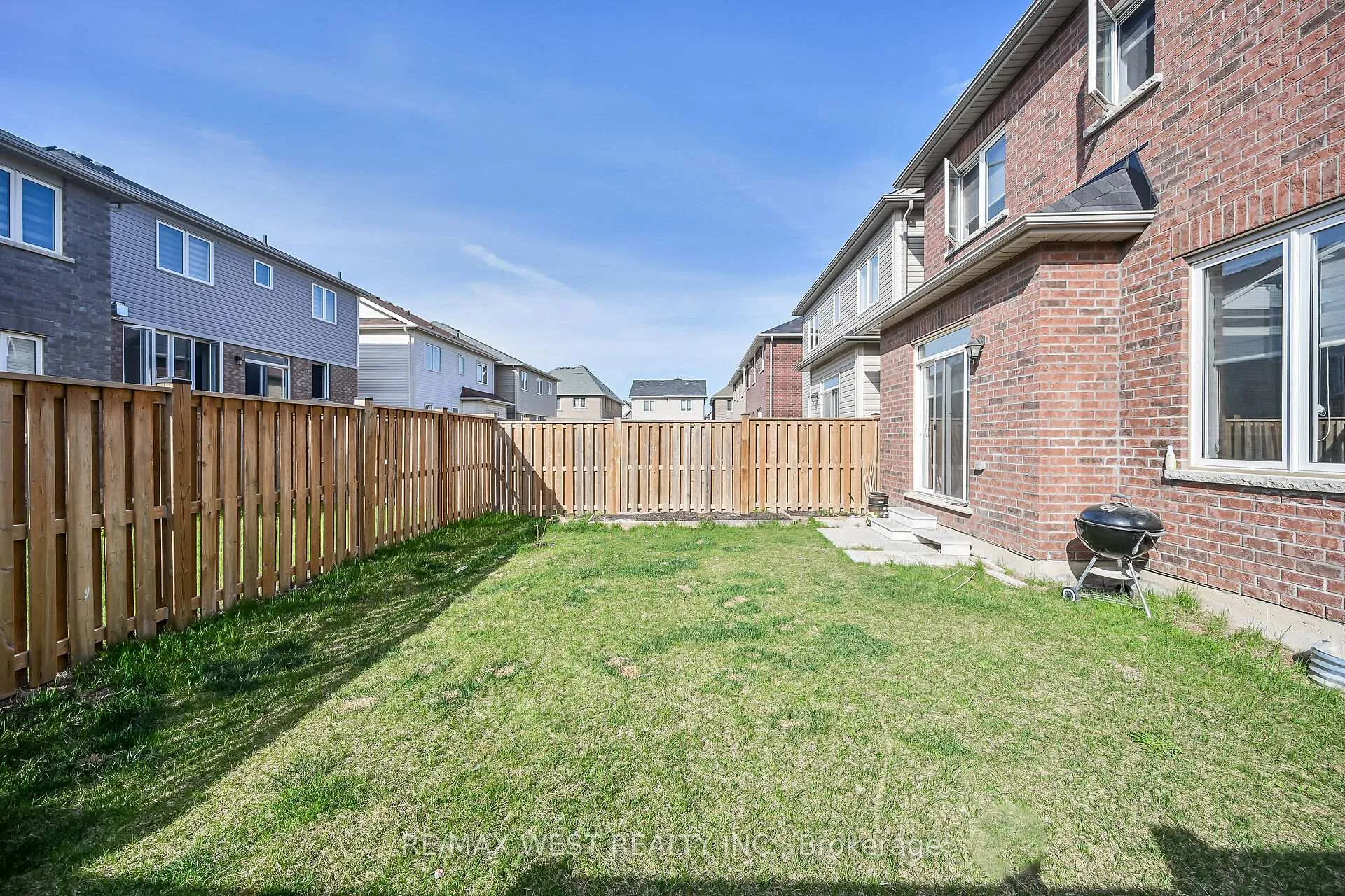 Photo 28 of 68 Cooke Avenue, Brantford — HOMEH