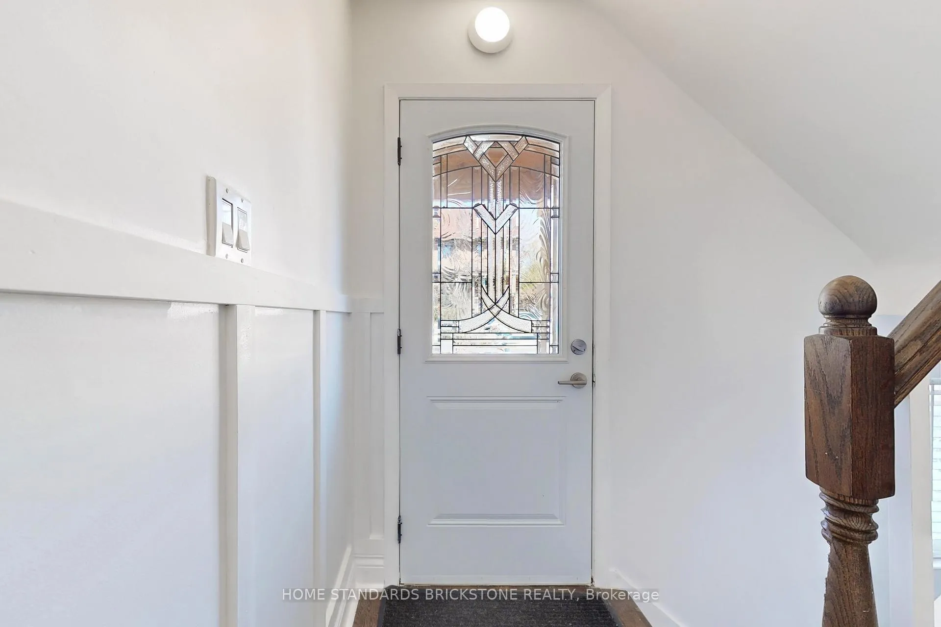 Photo 3 of 21 Pretoria Avenue, Toronto, Playter Estates-Danforth — HOMEH
