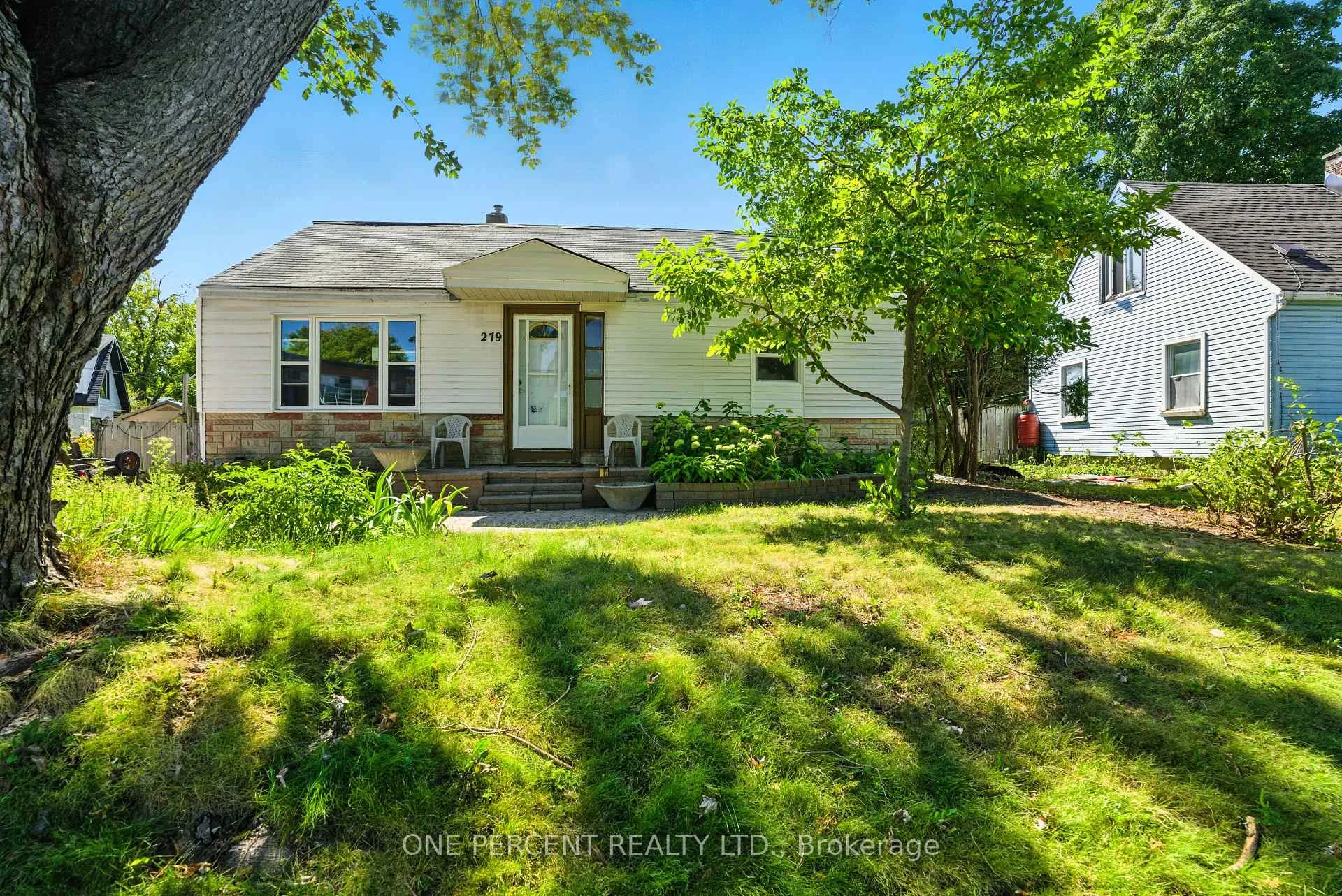 Front of 279 Anna Avenue