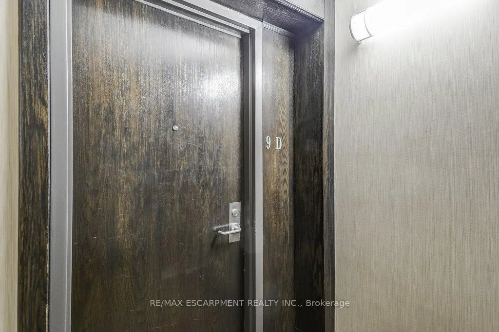 Photo 9 of Unit 9D, 67 Caroline Street S, Hamilton, Durand — HOMEH