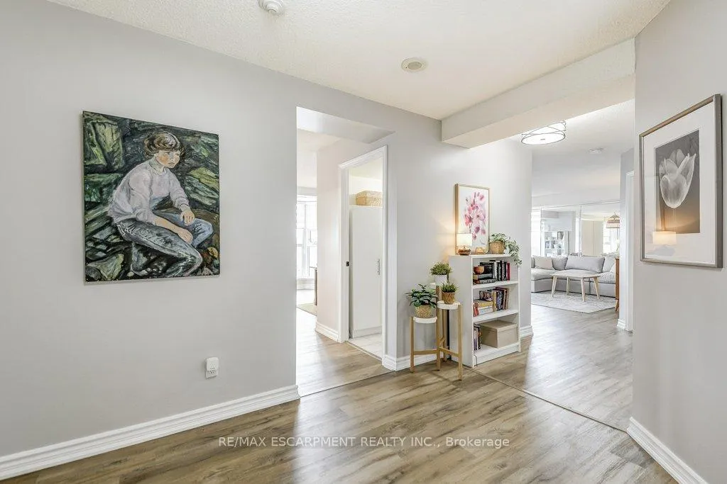 Photo 13 of Unit 9D, 67 Caroline Street S, Hamilton, Durand — HOMEH