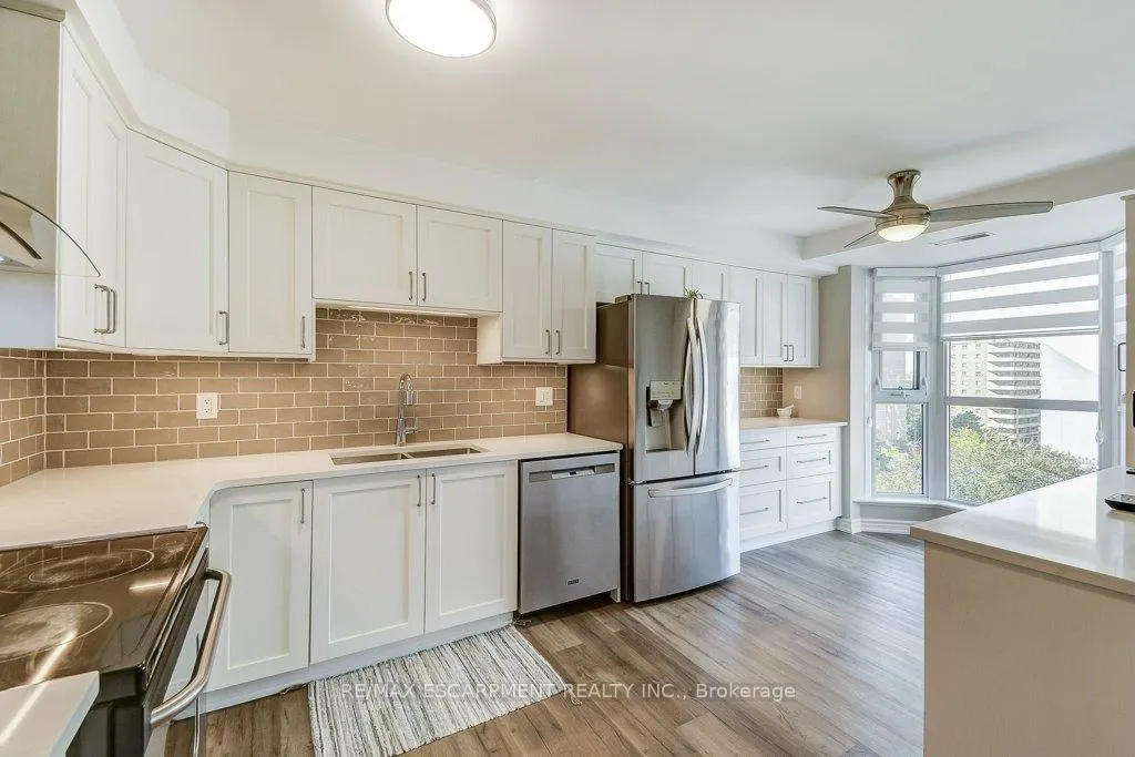 Photo 22 of Unit 9D, 67 Caroline Street S, Hamilton, Durand — HOMEH