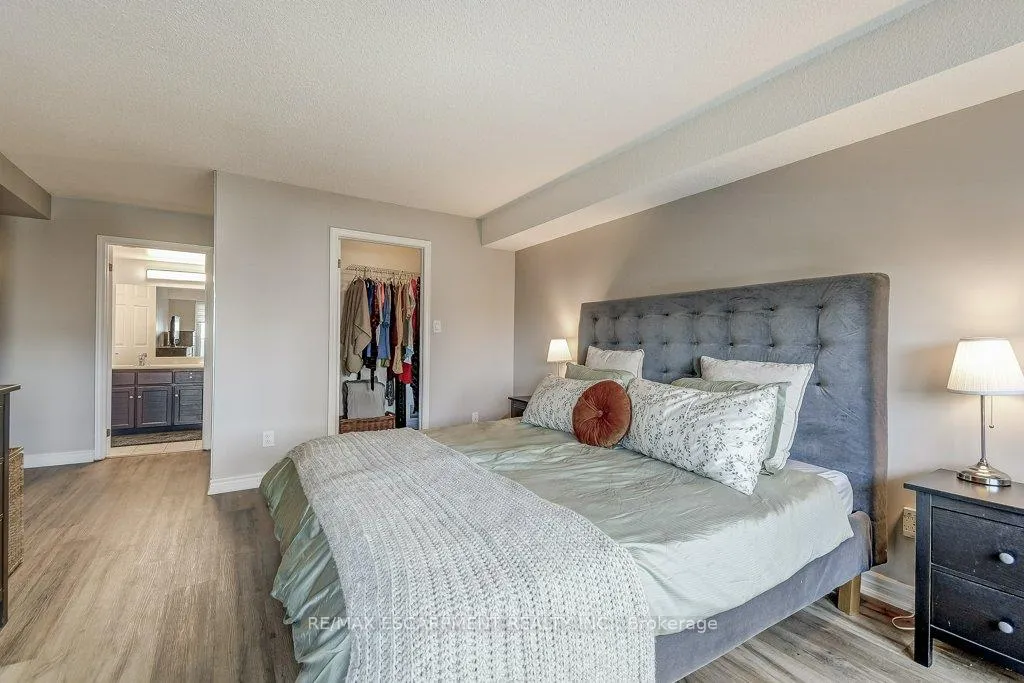 Photo 27 of Unit 9D, 67 Caroline Street S, Hamilton, Durand — HOMEH