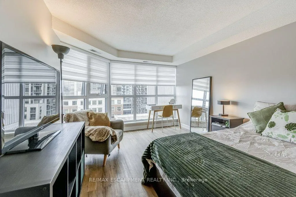 Photo 32 of Unit 9D, 67 Caroline Street S, Hamilton, Durand — HOMEH