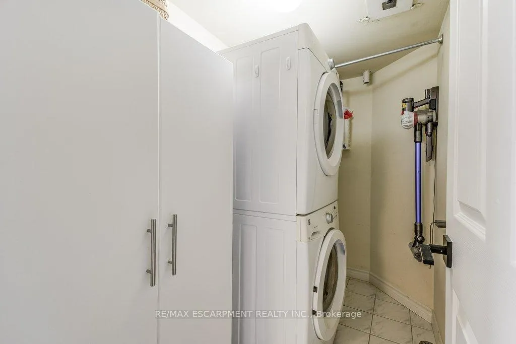 Photo 35 of Unit 9D, 67 Caroline Street S, Hamilton, Durand — HOMEH