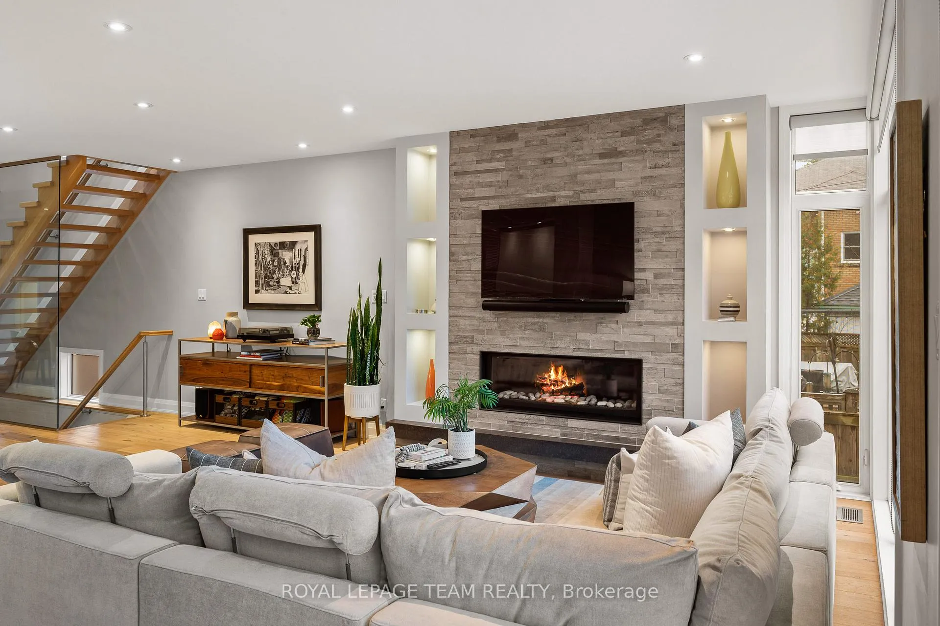 Photo 18 of 2173 Workman Avenue, Ottawa, Westboro West — HOMEH