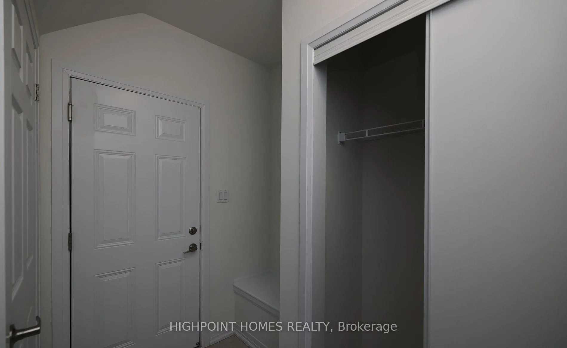 Photo 4 of 175 Velvet Way, Thorold, Rolling Meadows — HOMEH