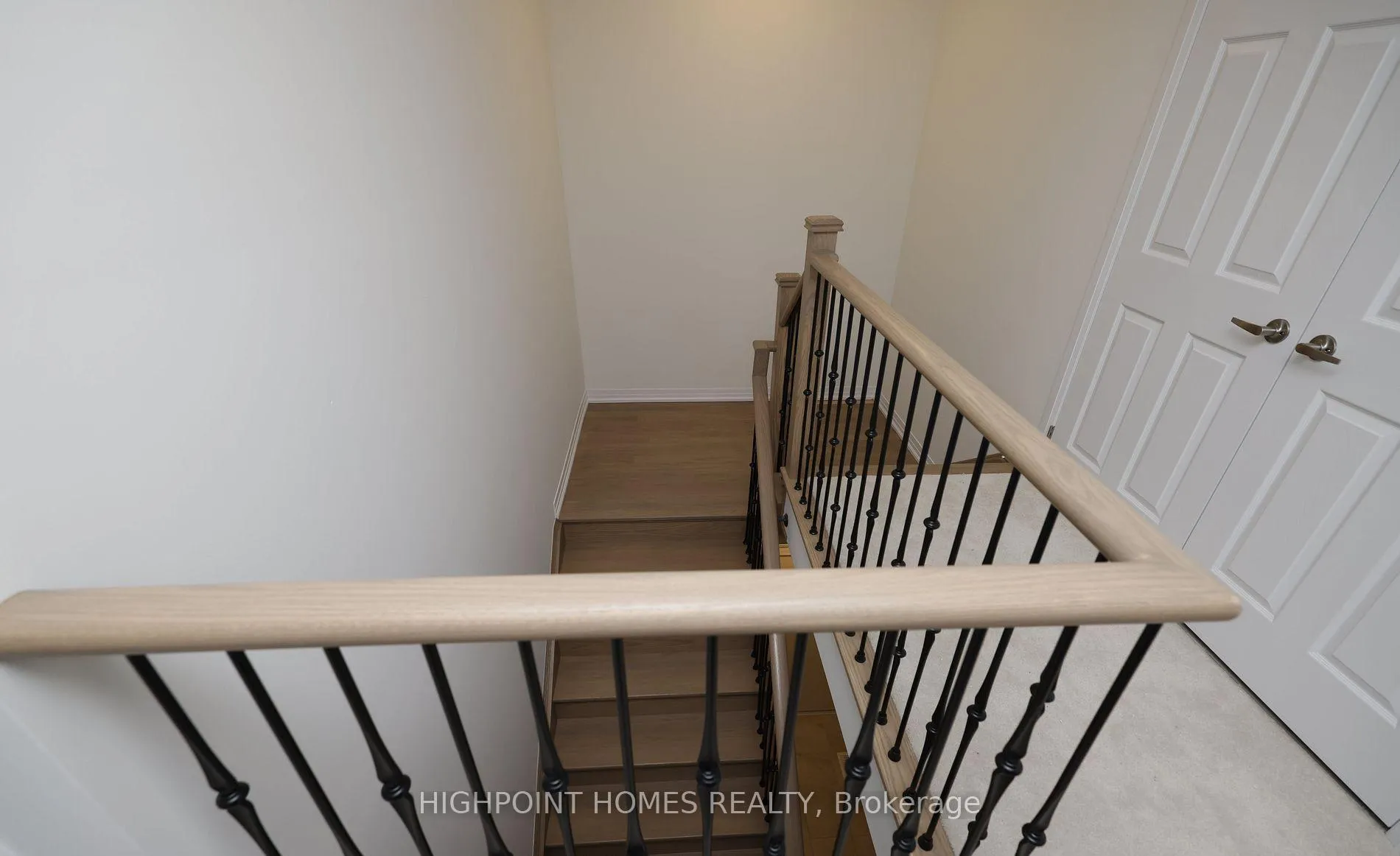 Photo 11 of 175 Velvet Way, Thorold, Rolling Meadows — HOMEH
