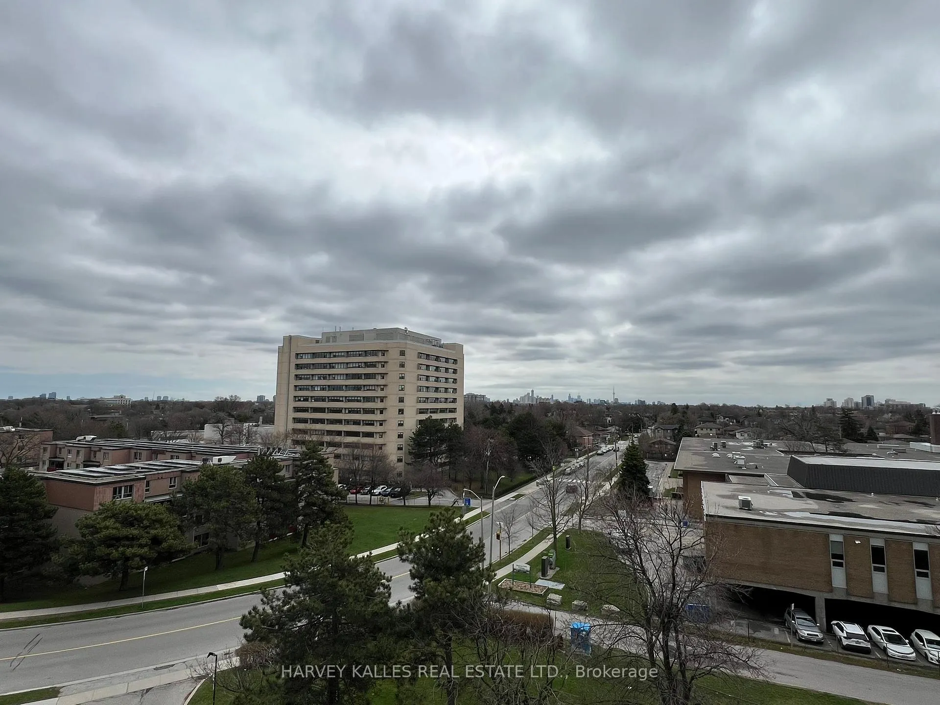 Photo 9 of Unit 704, 150 Neptune Drive, Toronto, Englemount-Lawrence — HOMEH