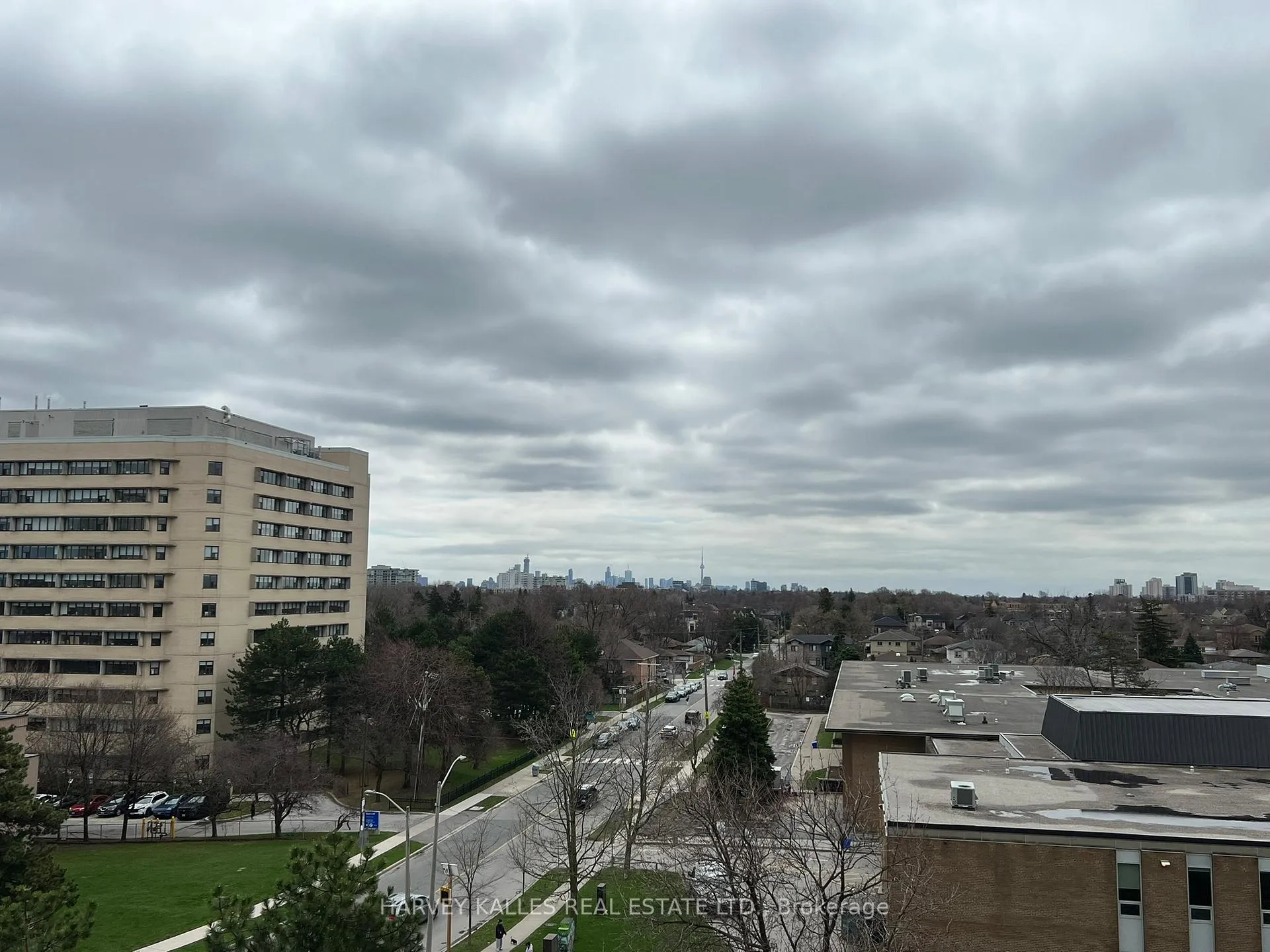 Photo 10 of Unit 704, 150 Neptune Drive, Toronto, Englemount-Lawrence — HOMEH