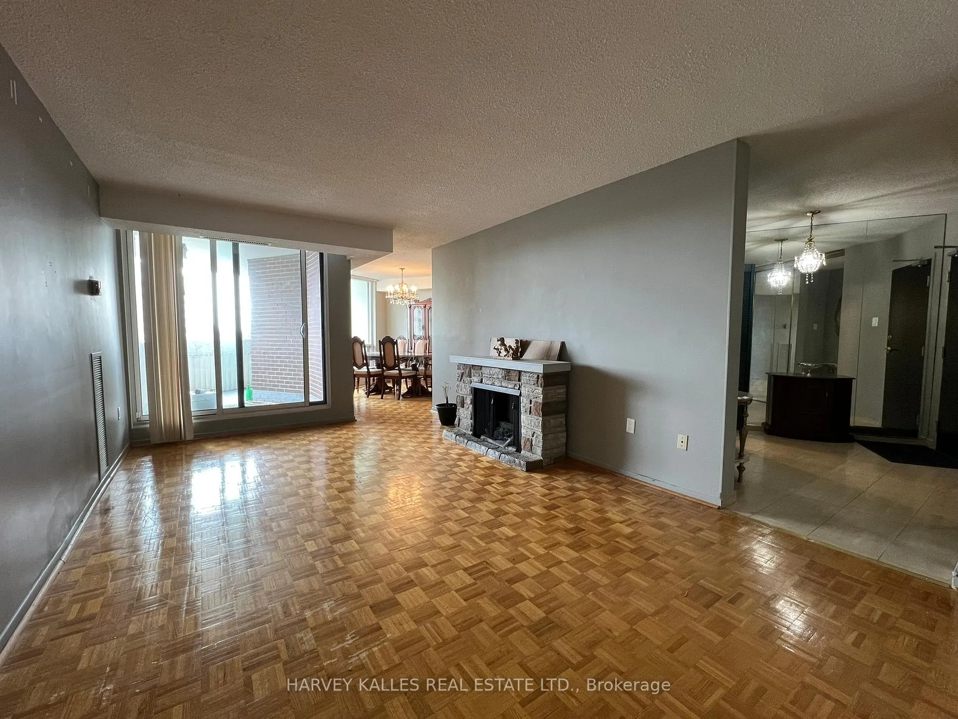 Photo 11 of Unit 704, 150 Neptune Drive, Toronto, Englemount-Lawrence — HOMEH