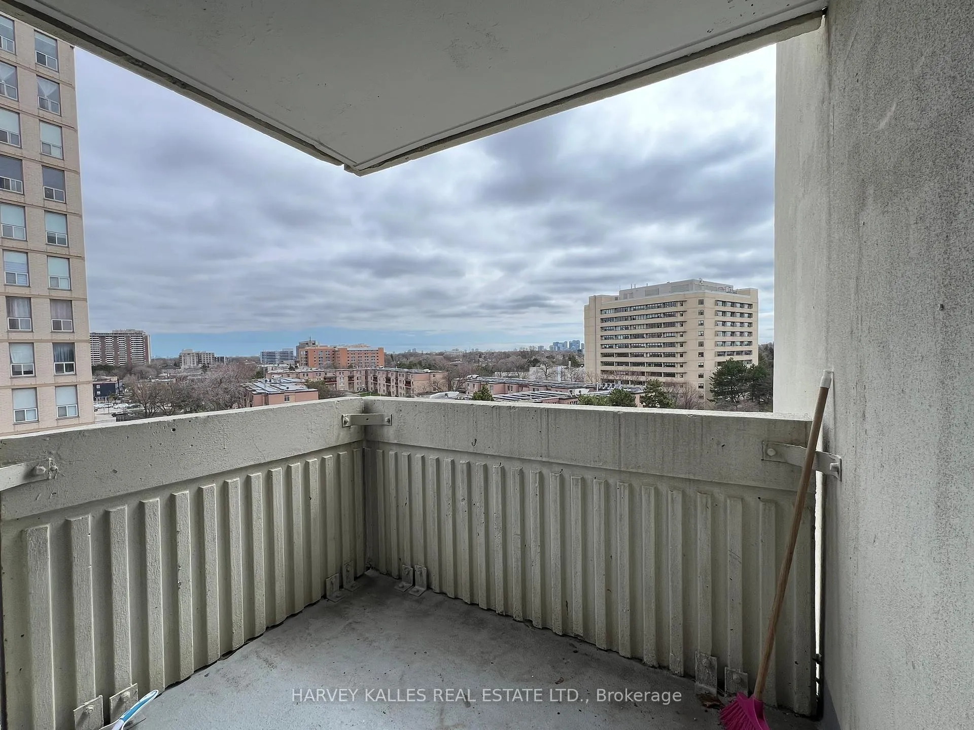 Photo 12 of Unit 704, 150 Neptune Drive, Toronto, Englemount-Lawrence — HOMEH