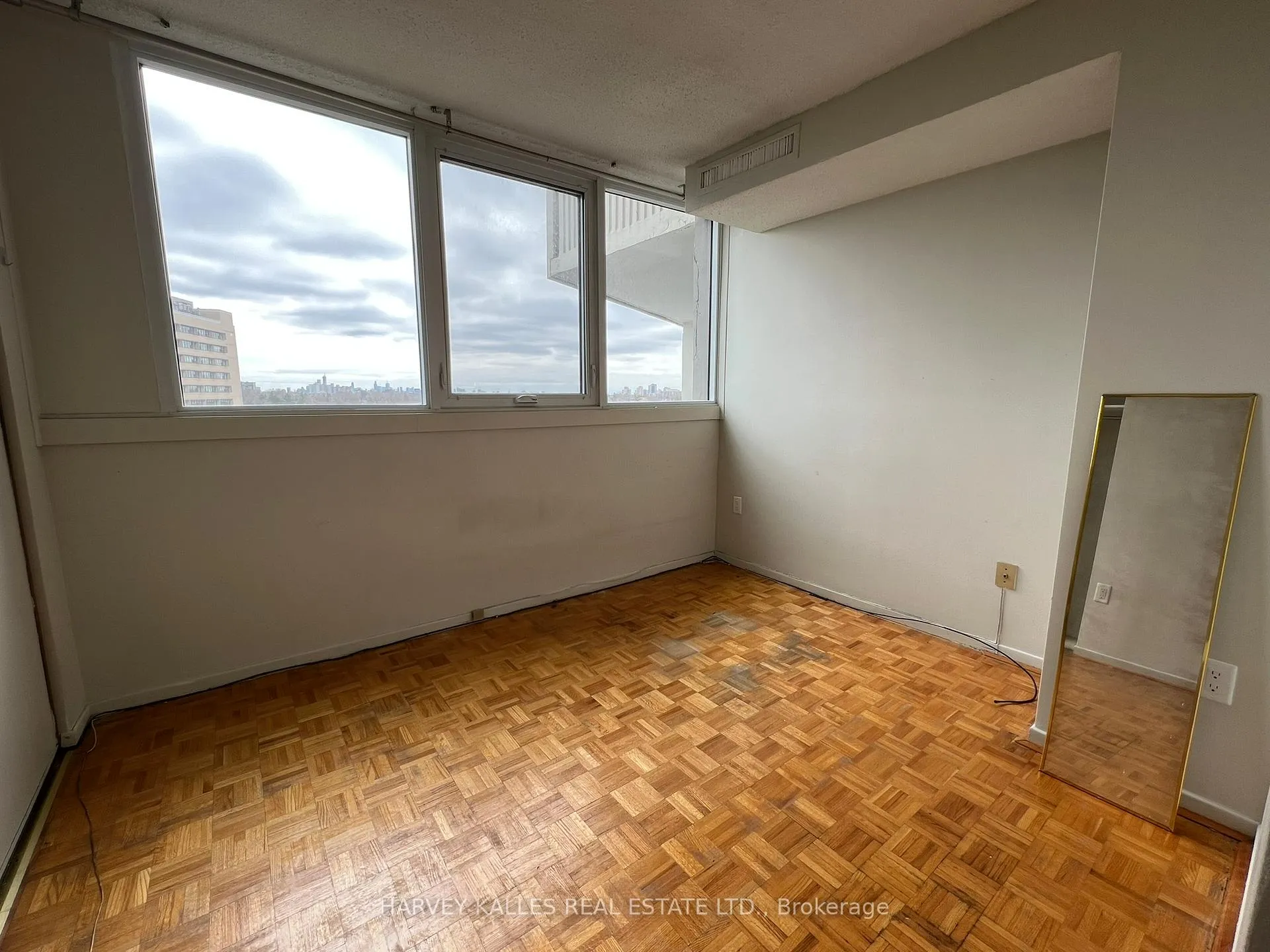 Photo 17 of Unit 704, 150 Neptune Drive, Toronto, Englemount-Lawrence — HOMEH