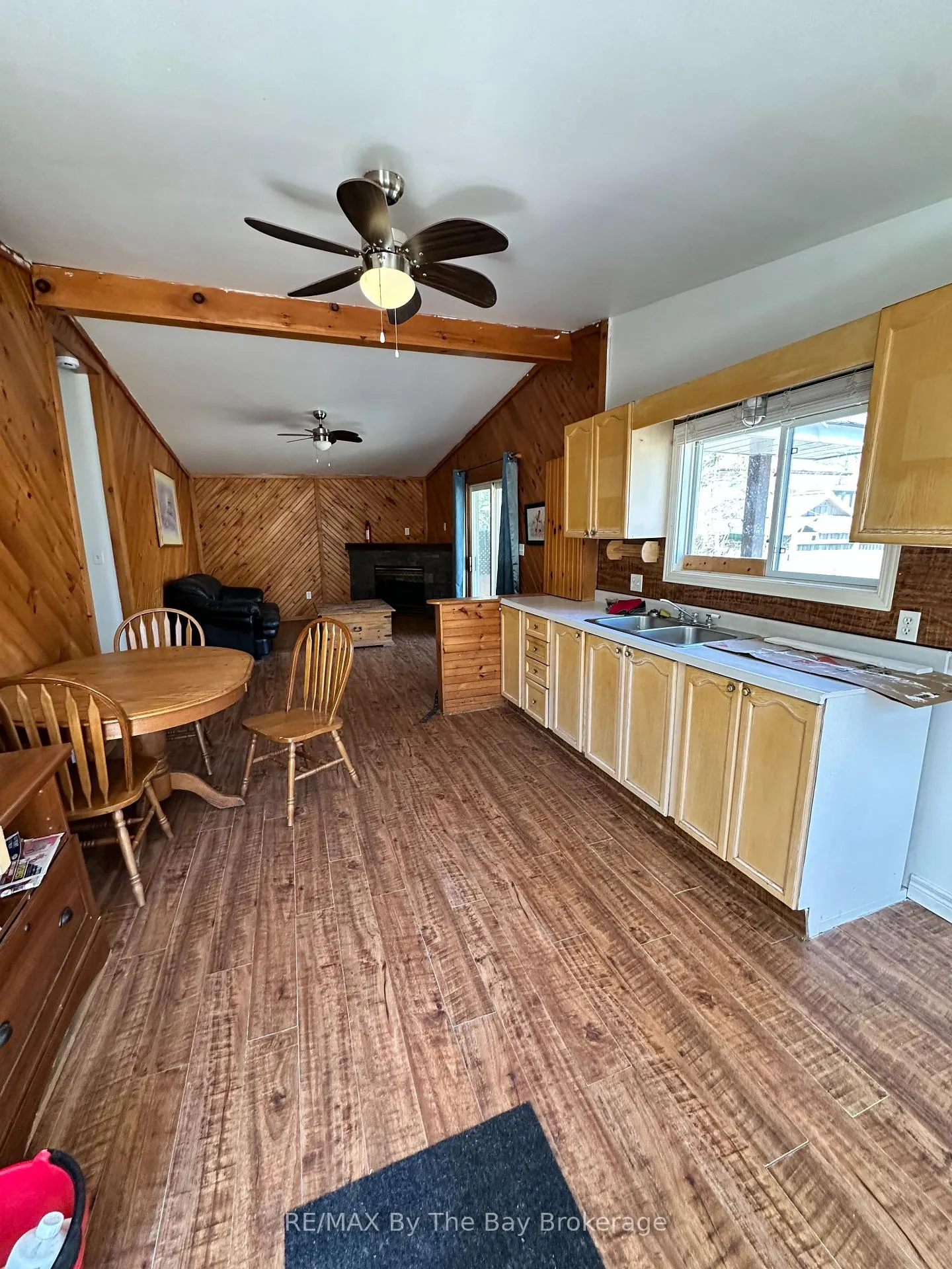 Photo 8 of 86 30th Street N, Wasaga Beach — HOMEH