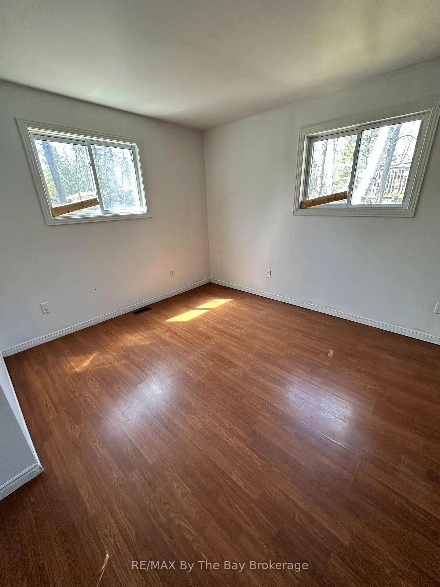 Photo 9 of 86 30th Street N, Wasaga Beach — HOMEH