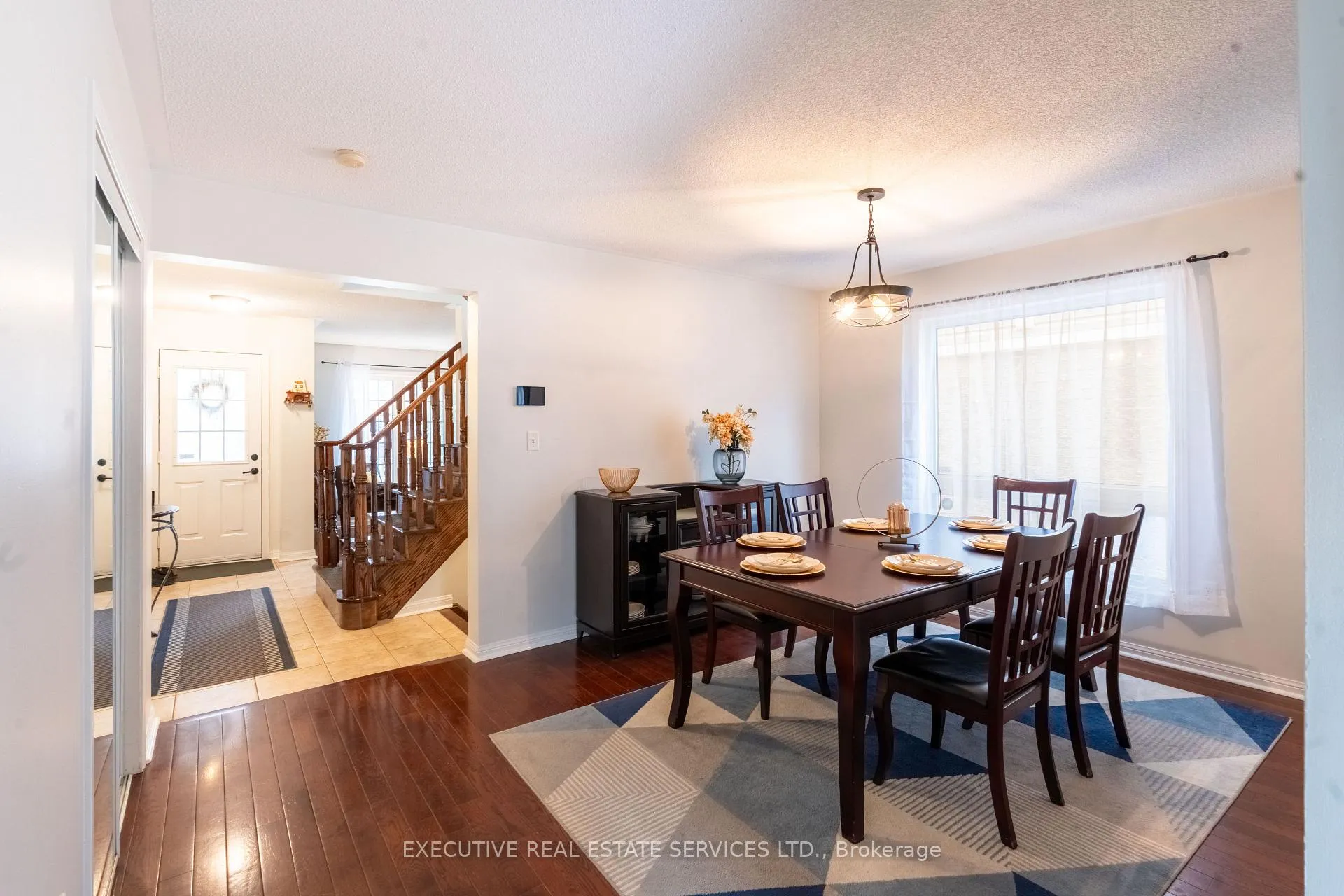 Photo 9 of 20 Wetmeadow Drive E, Brampton, Fletcher's Meadow — HOMEH