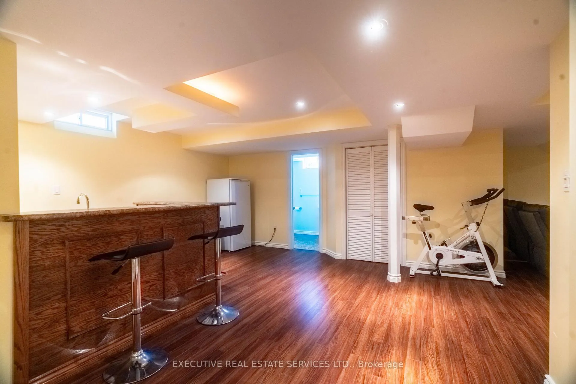 Photo 41 of 20 Wetmeadow Drive E, Brampton, Fletcher's Meadow — HOMEH