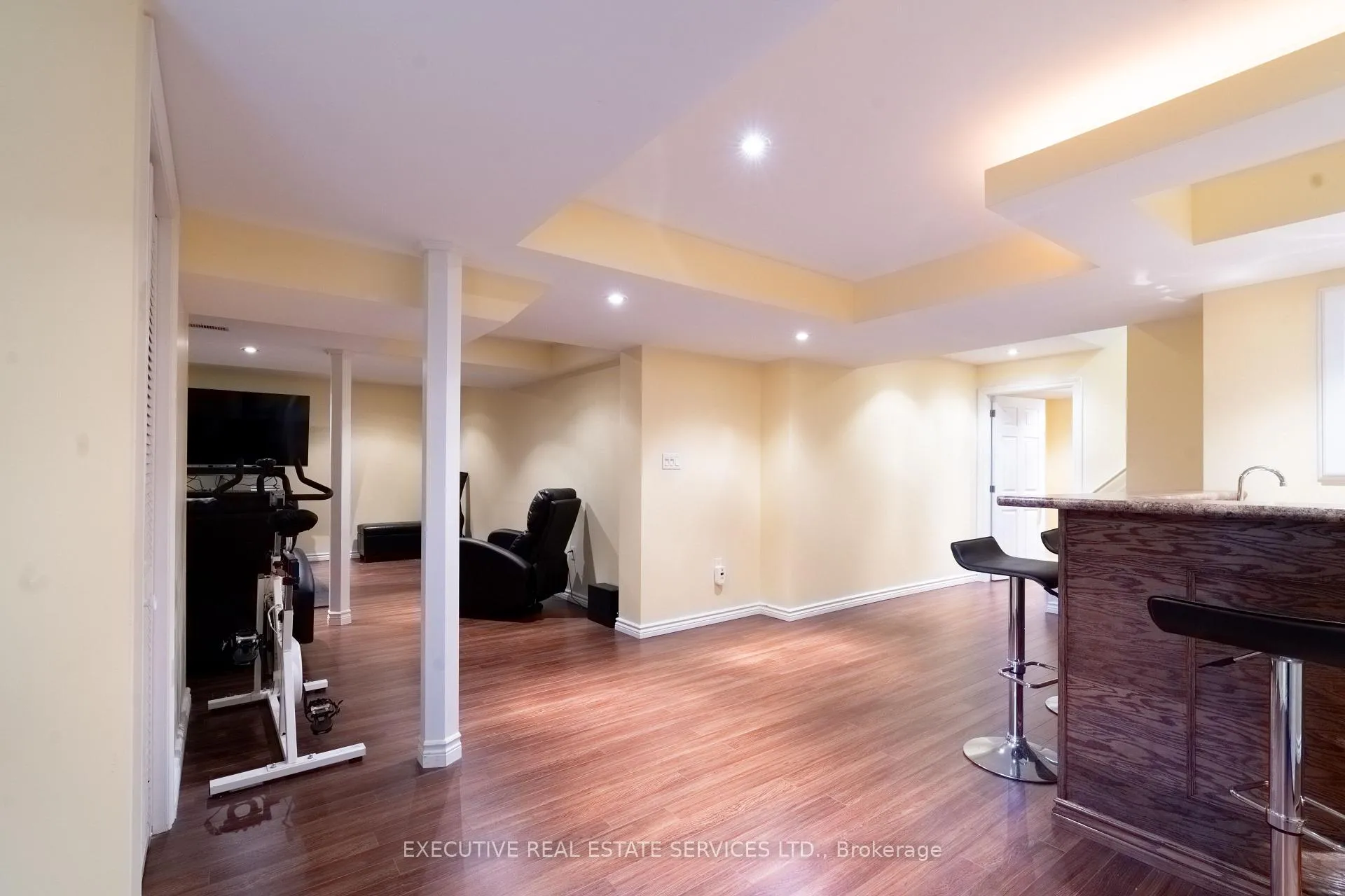 Photo 44 of 20 Wetmeadow Drive E, Brampton, Fletcher's Meadow — HOMEH