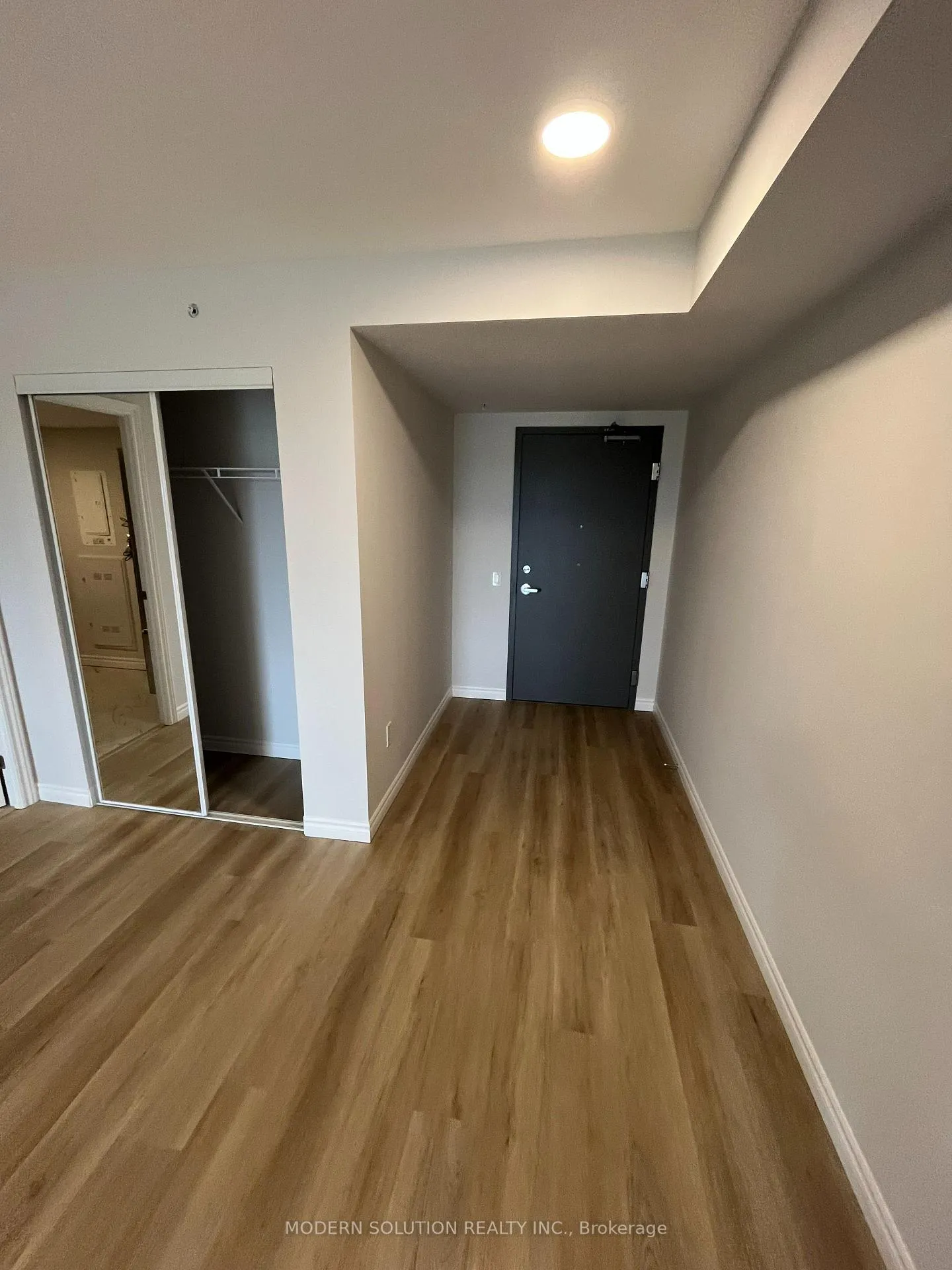 Photo 4 of Unit 907, 425 Watson Parkway N, Guelph, Grange Road — HOMEH