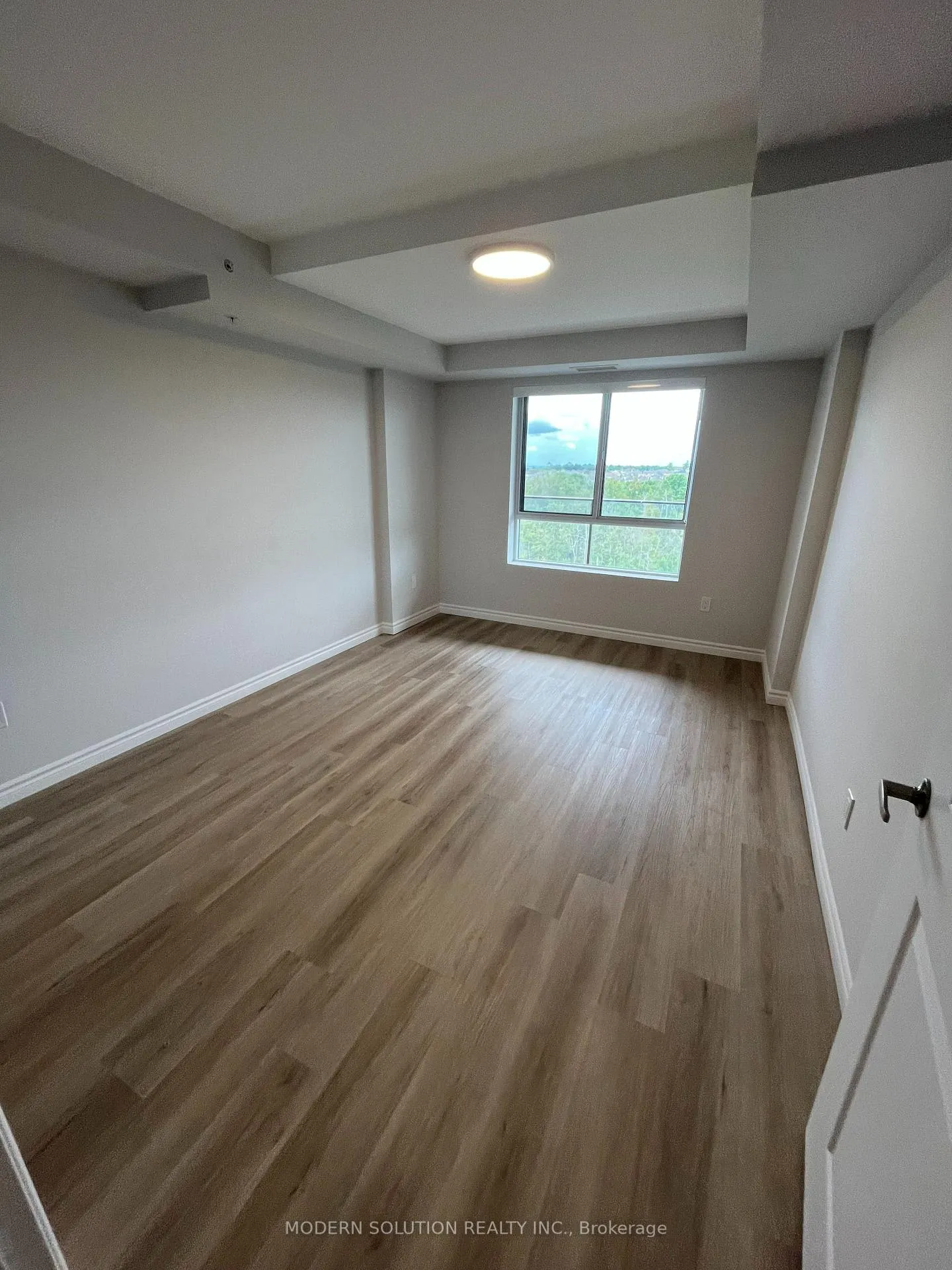 Photo 12 of Unit 907, 425 Watson Parkway N, Guelph, Grange Road — HOMEH
