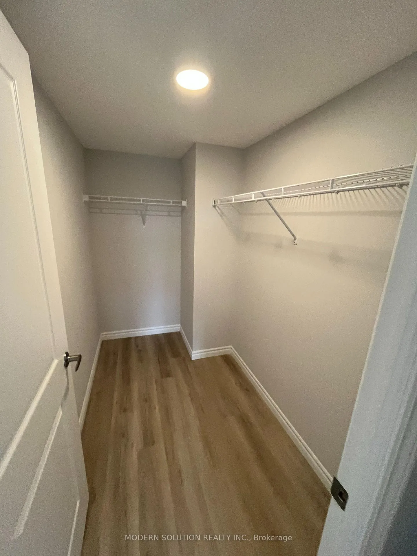 Photo 16 of Unit 907, 425 Watson Parkway N, Guelph, Grange Road — HOMEH