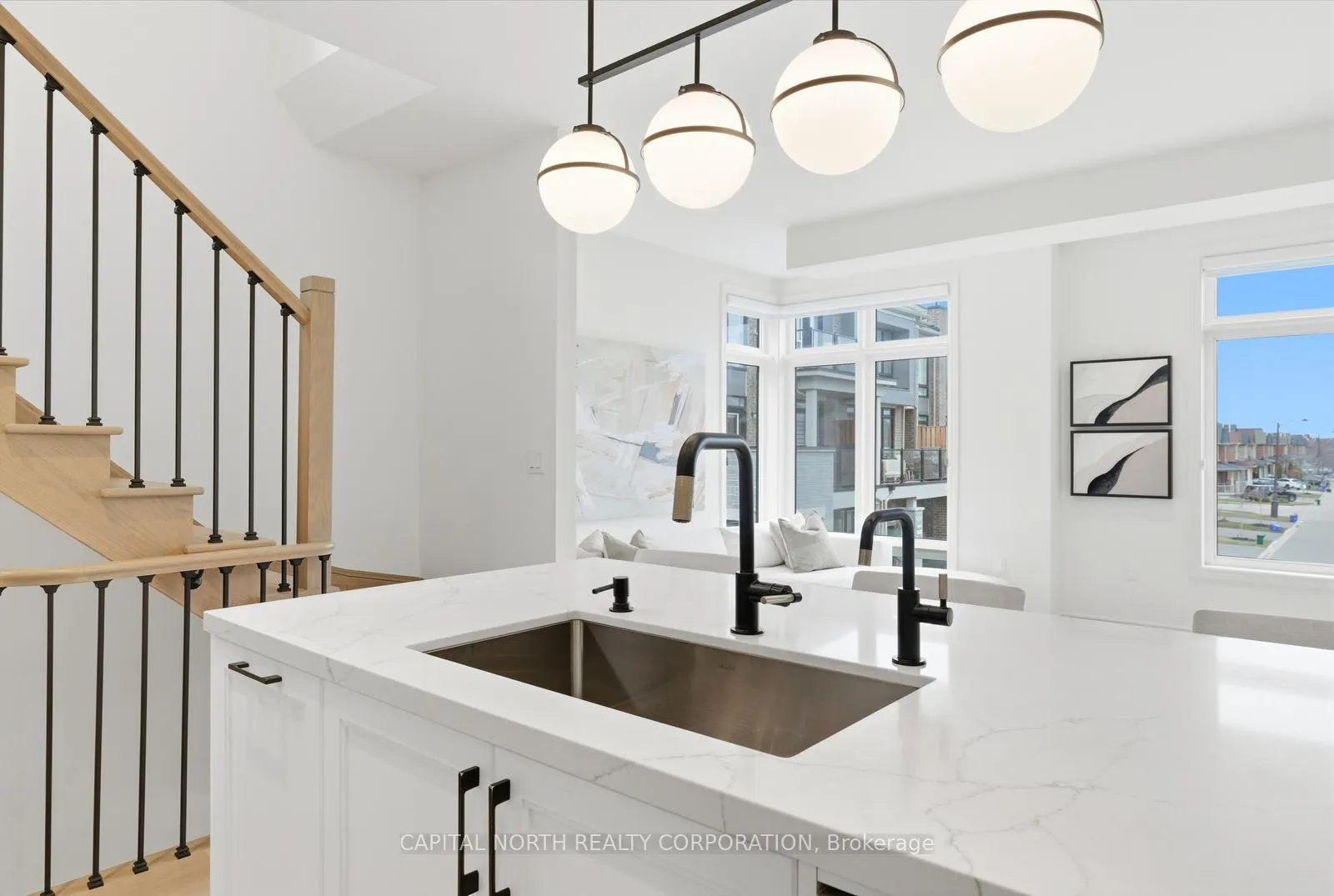 Photo 11 of 32 Holyrood Crescent, Vaughan, Kleinburg — HOMEH