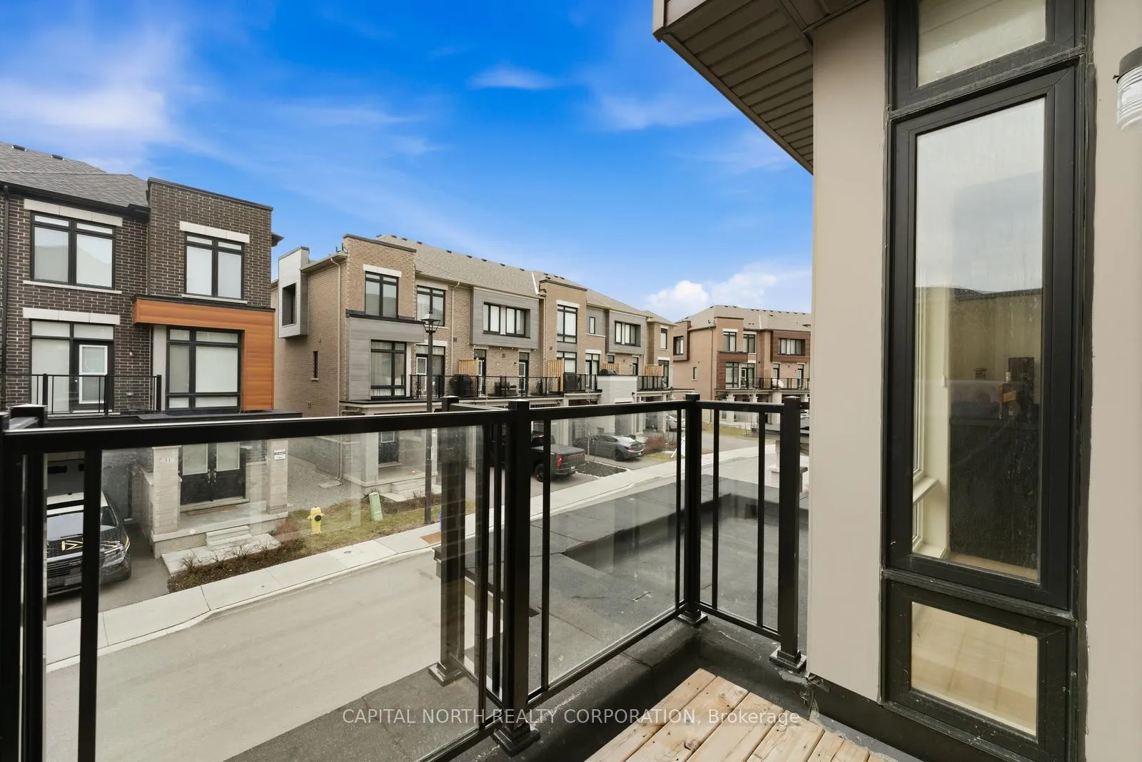 Photo 26 of 32 Holyrood Crescent, Vaughan, Kleinburg — HOMEH