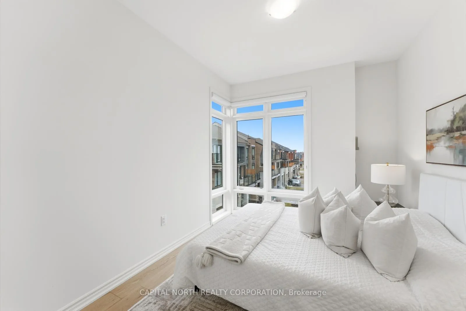 Photo 34 of 32 Holyrood Crescent, Vaughan, Kleinburg — HOMEH