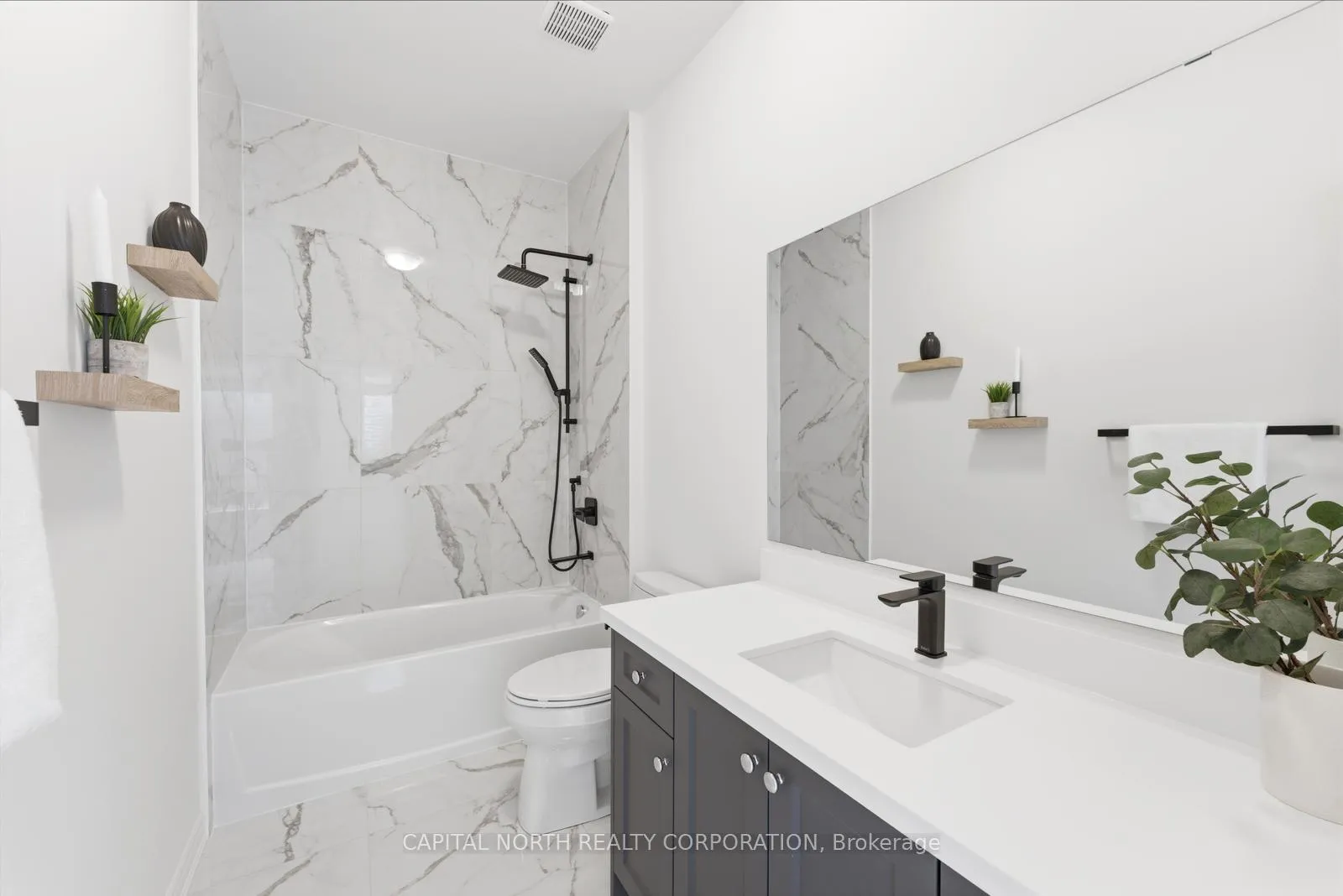 Photo 38 of 32 Holyrood Crescent, Vaughan, Kleinburg — HOMEH