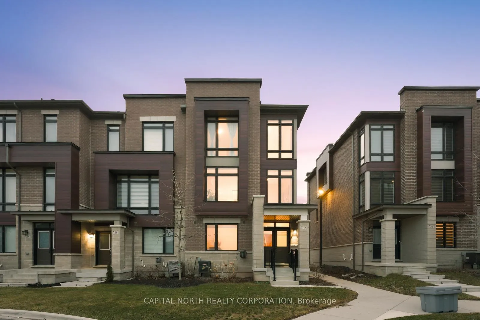 Photo 45 of 32 Holyrood Crescent, Vaughan, Kleinburg — HOMEH