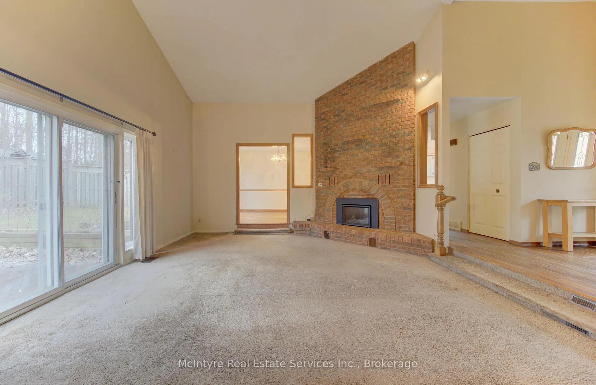 Photo 11 of 190 Silvercrest Drive, Waterloo — HOMEH