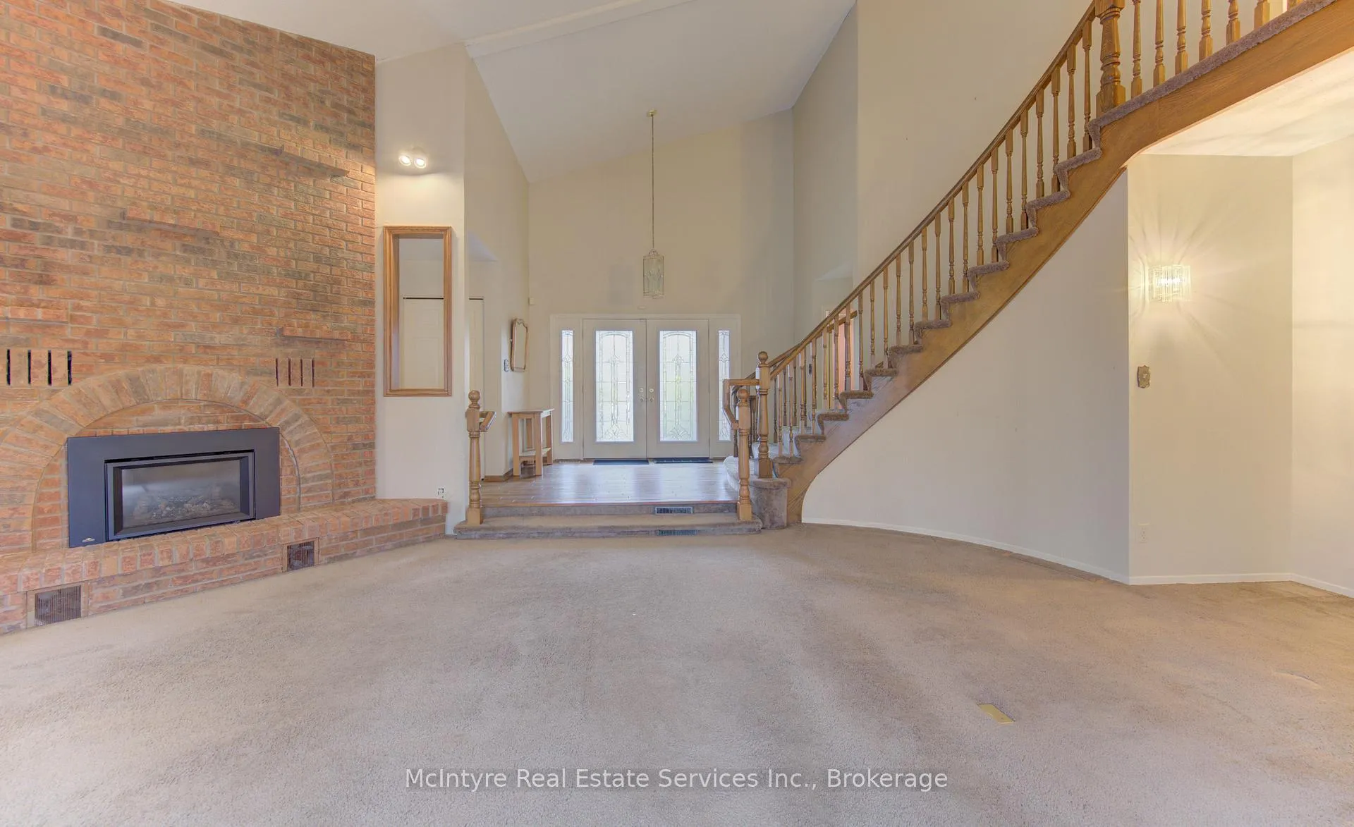Photo 12 of 190 Silvercrest Drive, Waterloo — HOMEH