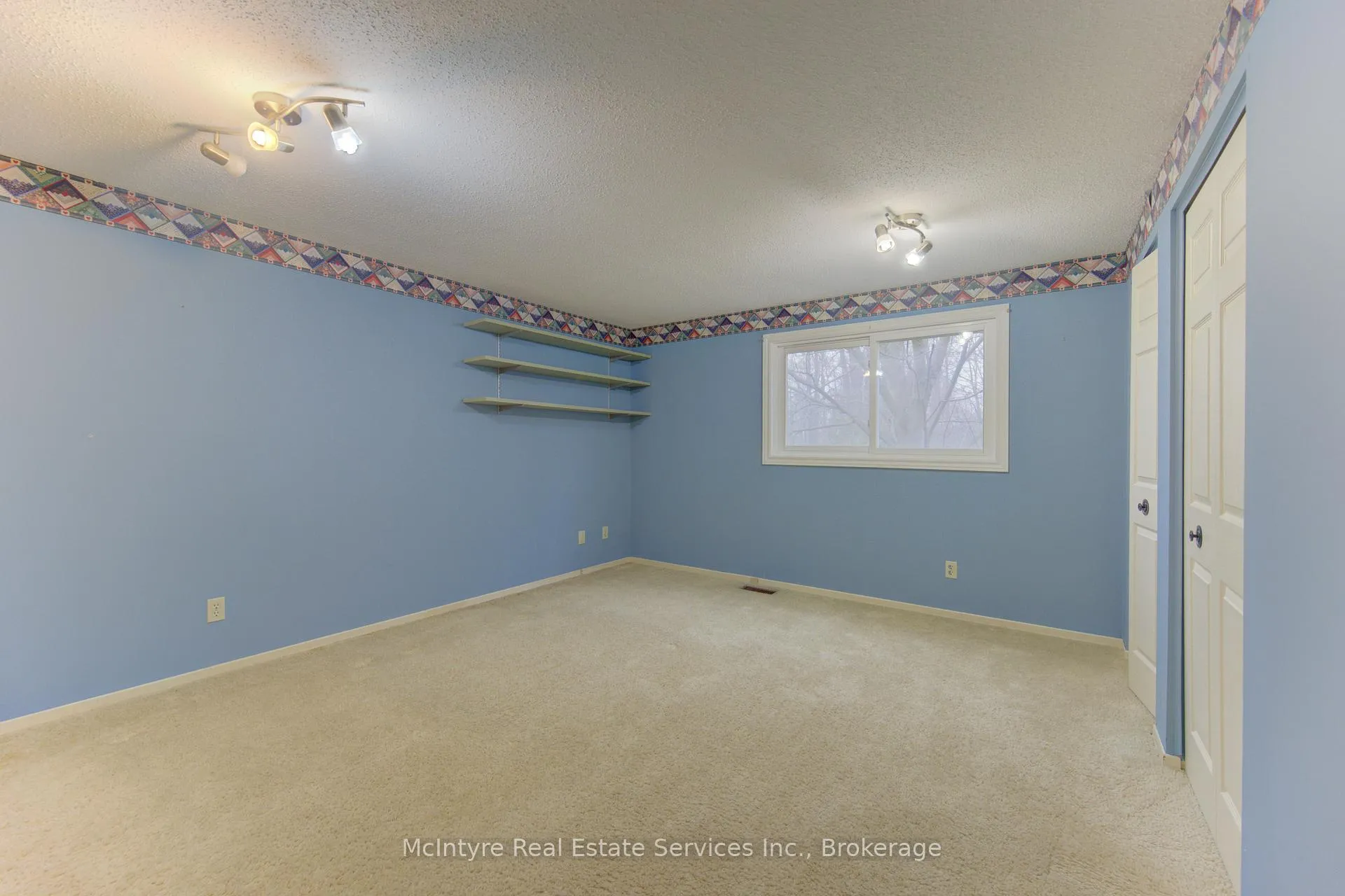 Photo 31 of 190 Silvercrest Drive, Waterloo — HOMEH