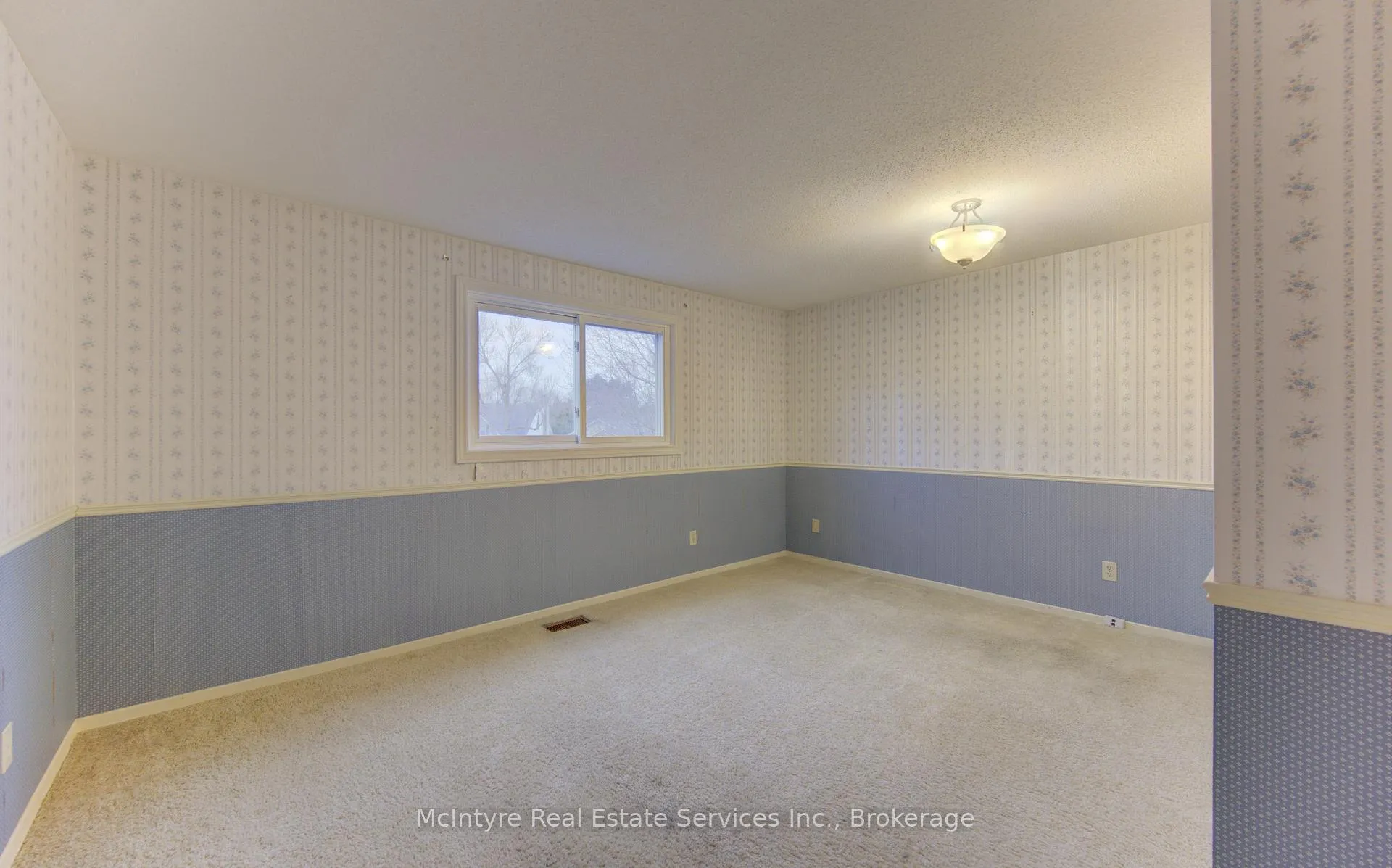Photo 32 of 190 Silvercrest Drive, Waterloo — HOMEH