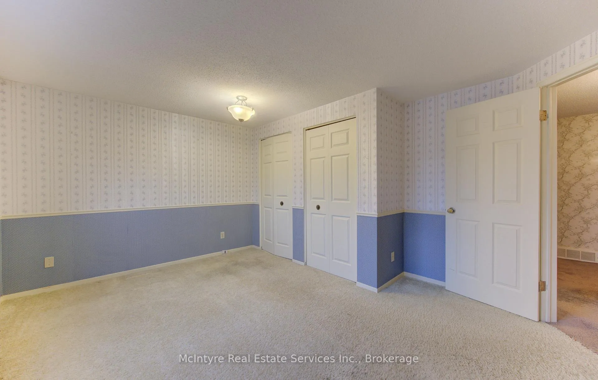 Photo 33 of 190 Silvercrest Drive, Waterloo — HOMEH