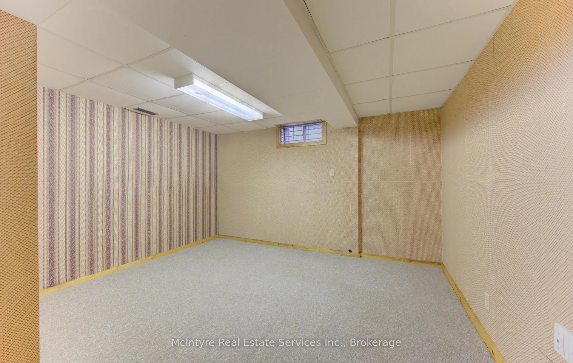 Photo 37 of 190 Silvercrest Drive, Waterloo — HOMEH