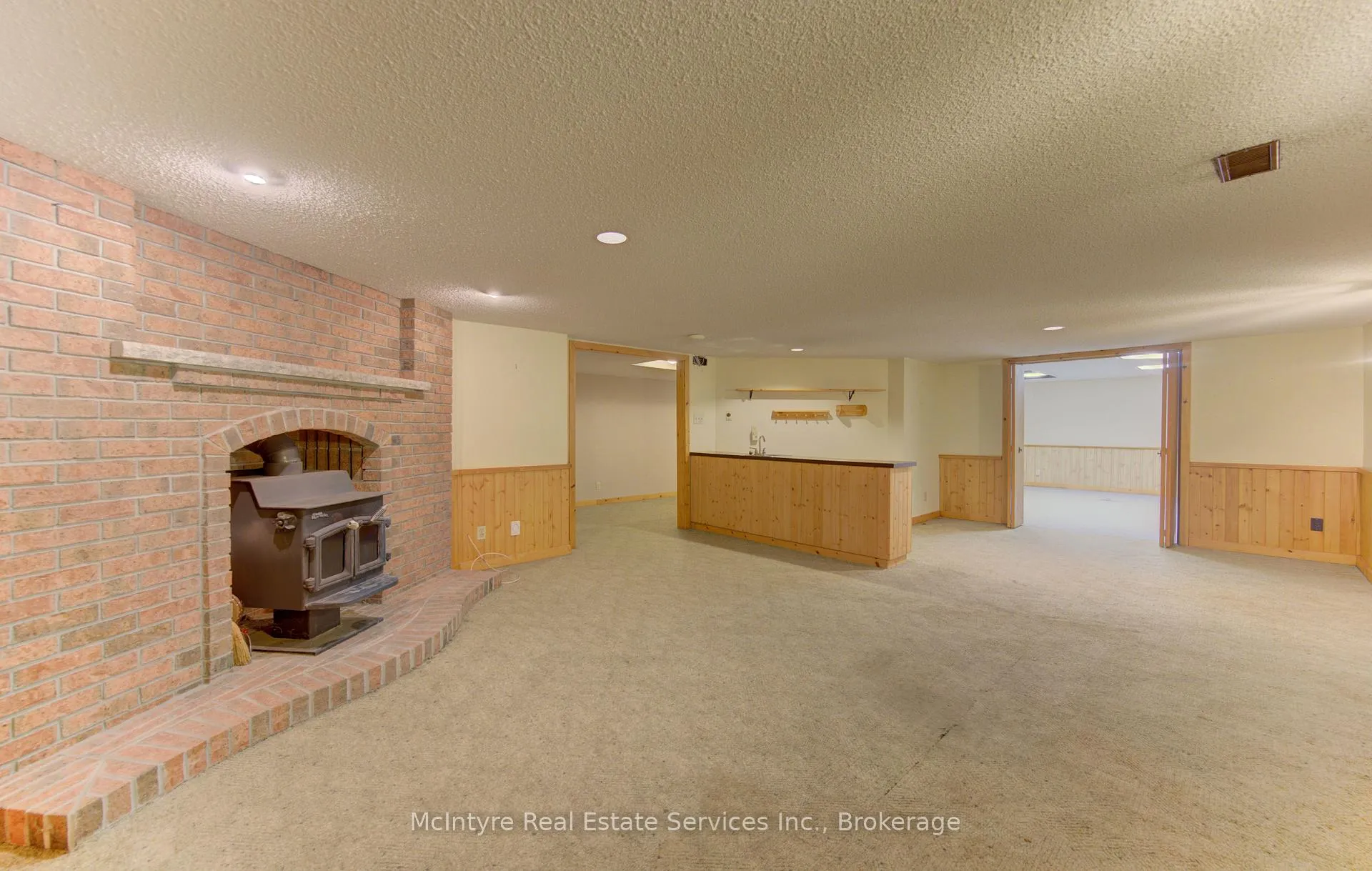 Photo 40 of 190 Silvercrest Drive, Waterloo — HOMEH