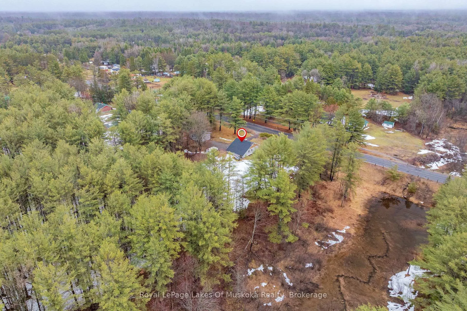 Photo 3 of 1150 Manitoba Street, Bracebridge, Monck (Bracebridge) — HOMEH