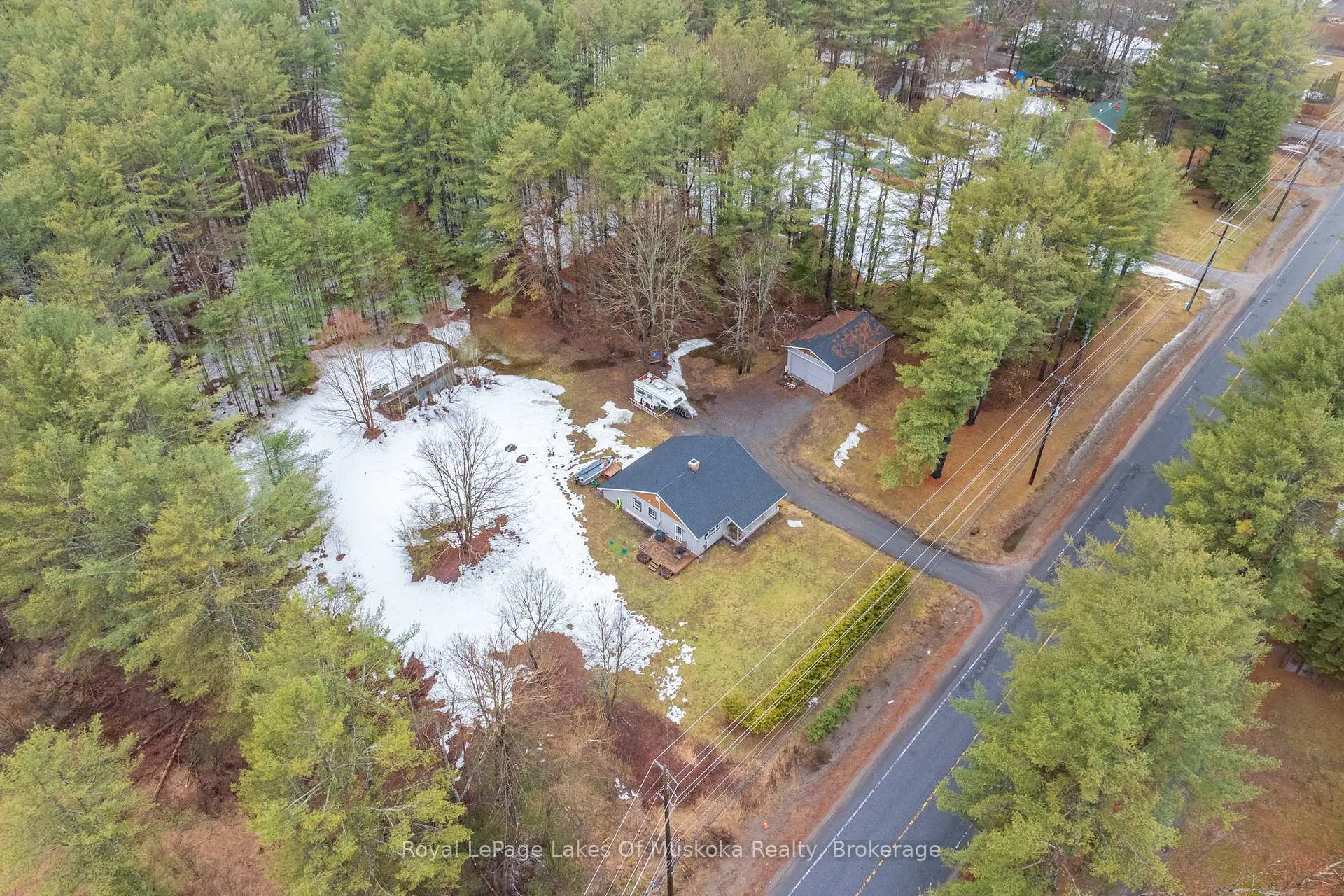 Photo 4 of 1150 Manitoba Street, Bracebridge, Monck (Bracebridge) — HOMEH