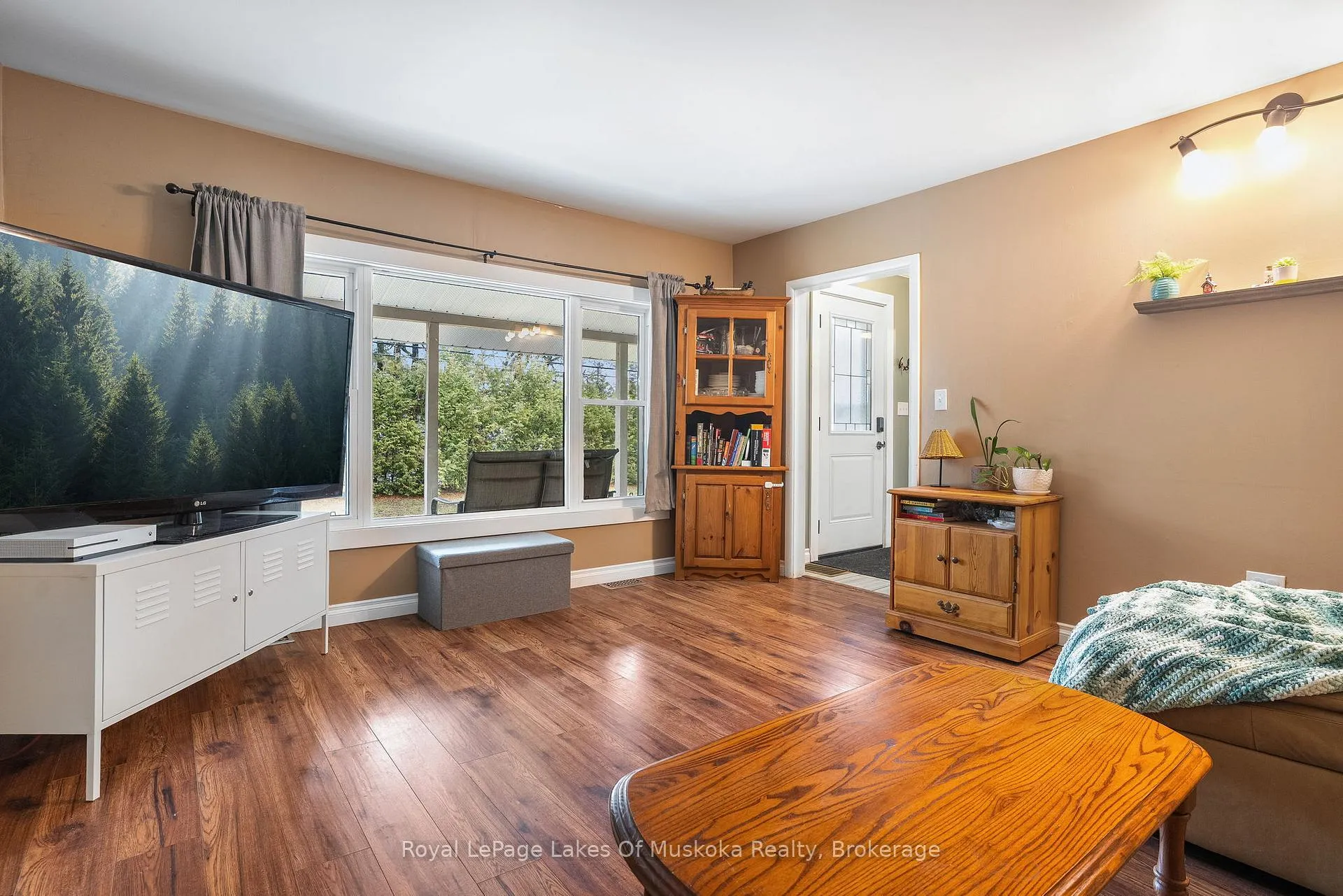 Photo 14 of 1150 Manitoba Street, Bracebridge, Monck (Bracebridge) — HOMEH