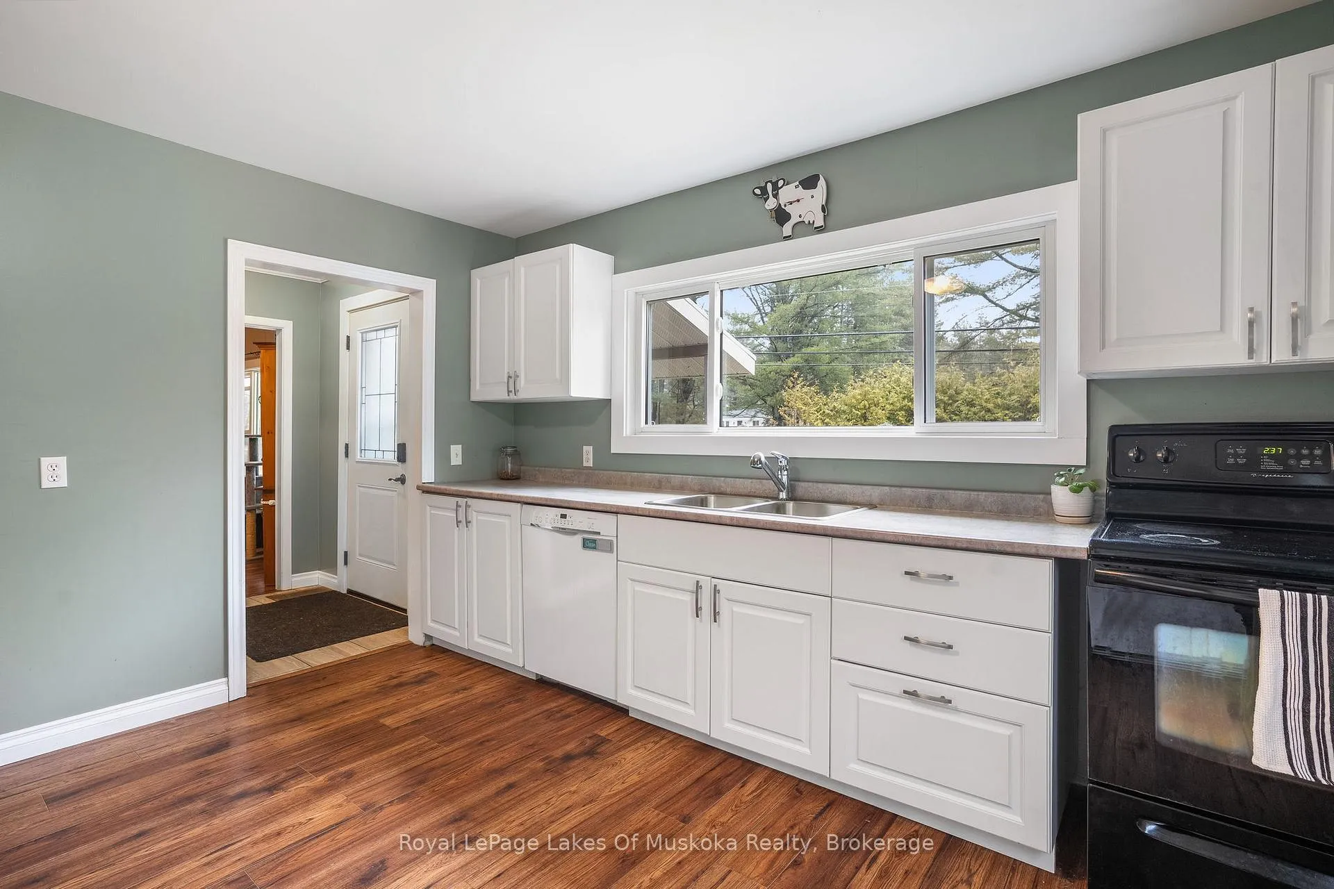 Photo 19 of 1150 Manitoba Street, Bracebridge, Monck (Bracebridge) — HOMEH