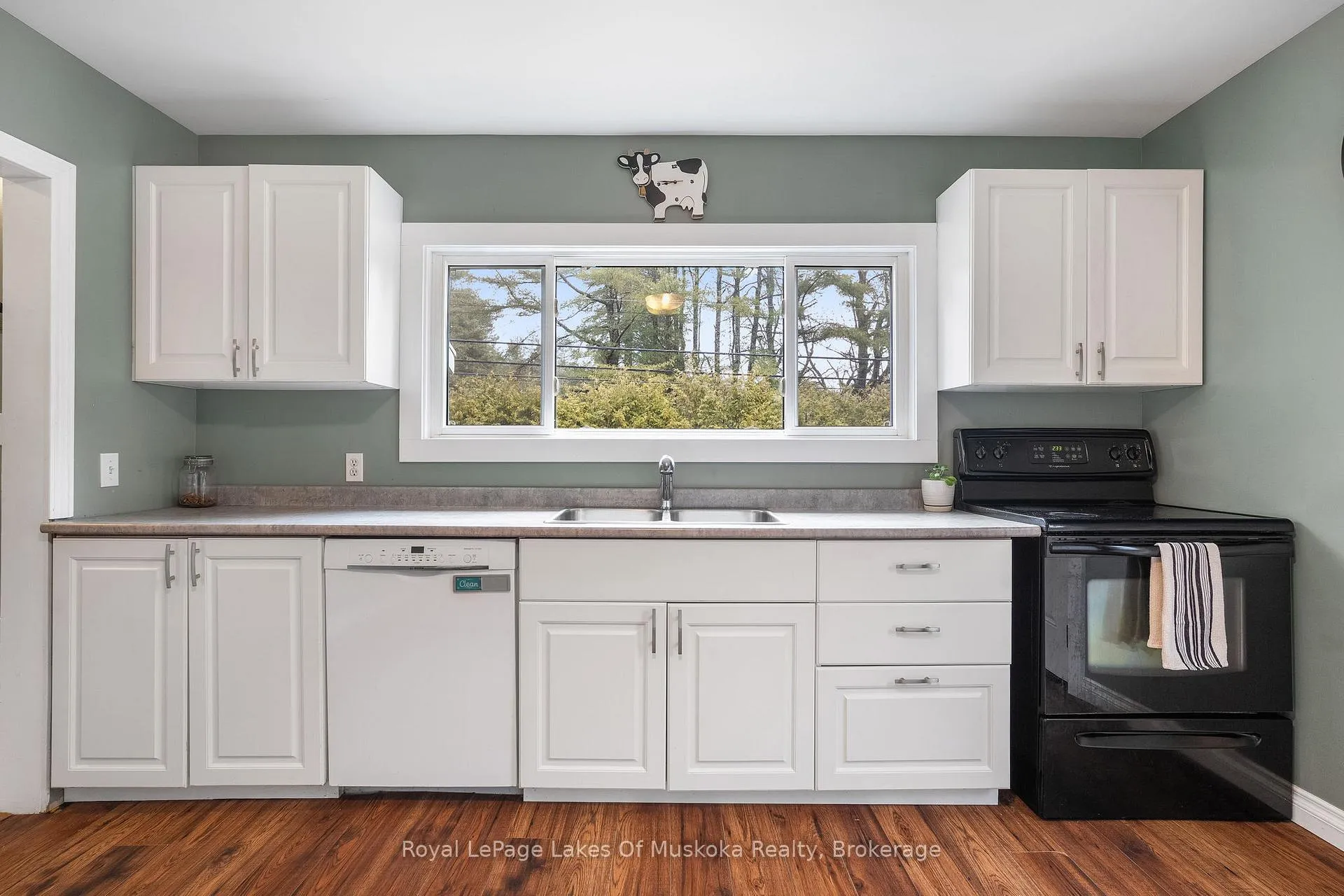 Photo 21 of 1150 Manitoba Street, Bracebridge, Monck (Bracebridge) — HOMEH