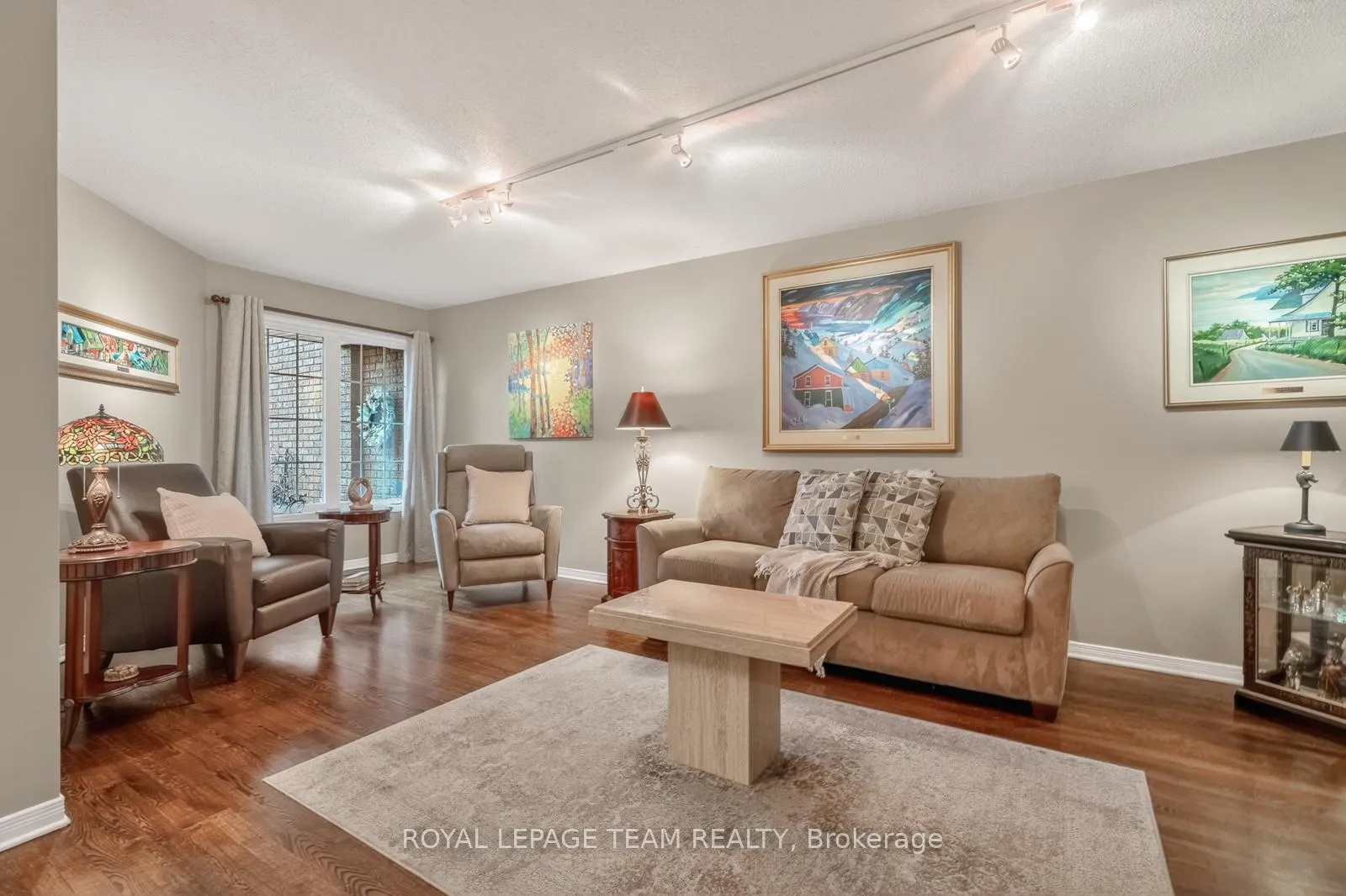 Photo 2 of 9 Borealis Crescent, Ottawa, Carson Meadows — HOMEH