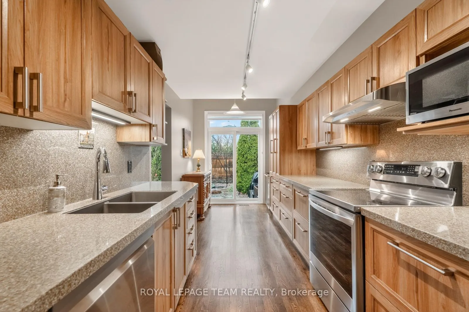 Photo 8 of 9 Borealis Crescent, Ottawa, Carson Meadows — HOMEH